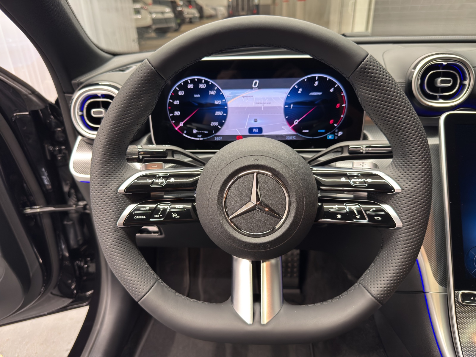MERCEDES-BENZ C 220 d AMG Line 4Matic Swiss Star Lim. - 16