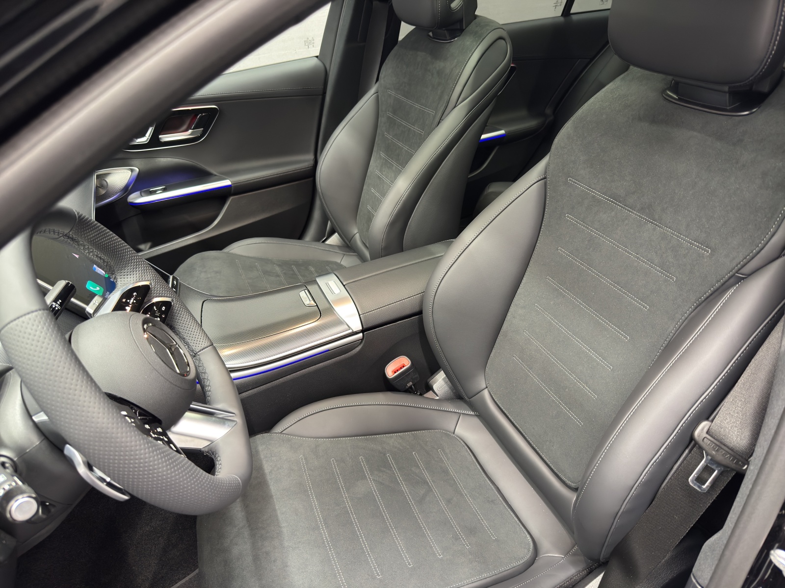 MERCEDES-BENZ C 220 d AMG Line 4Matic Swiss Star Lim. - 14