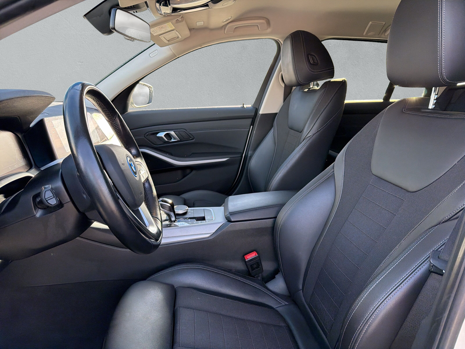 BMW 330e x DriveTouring Steptronic - 11