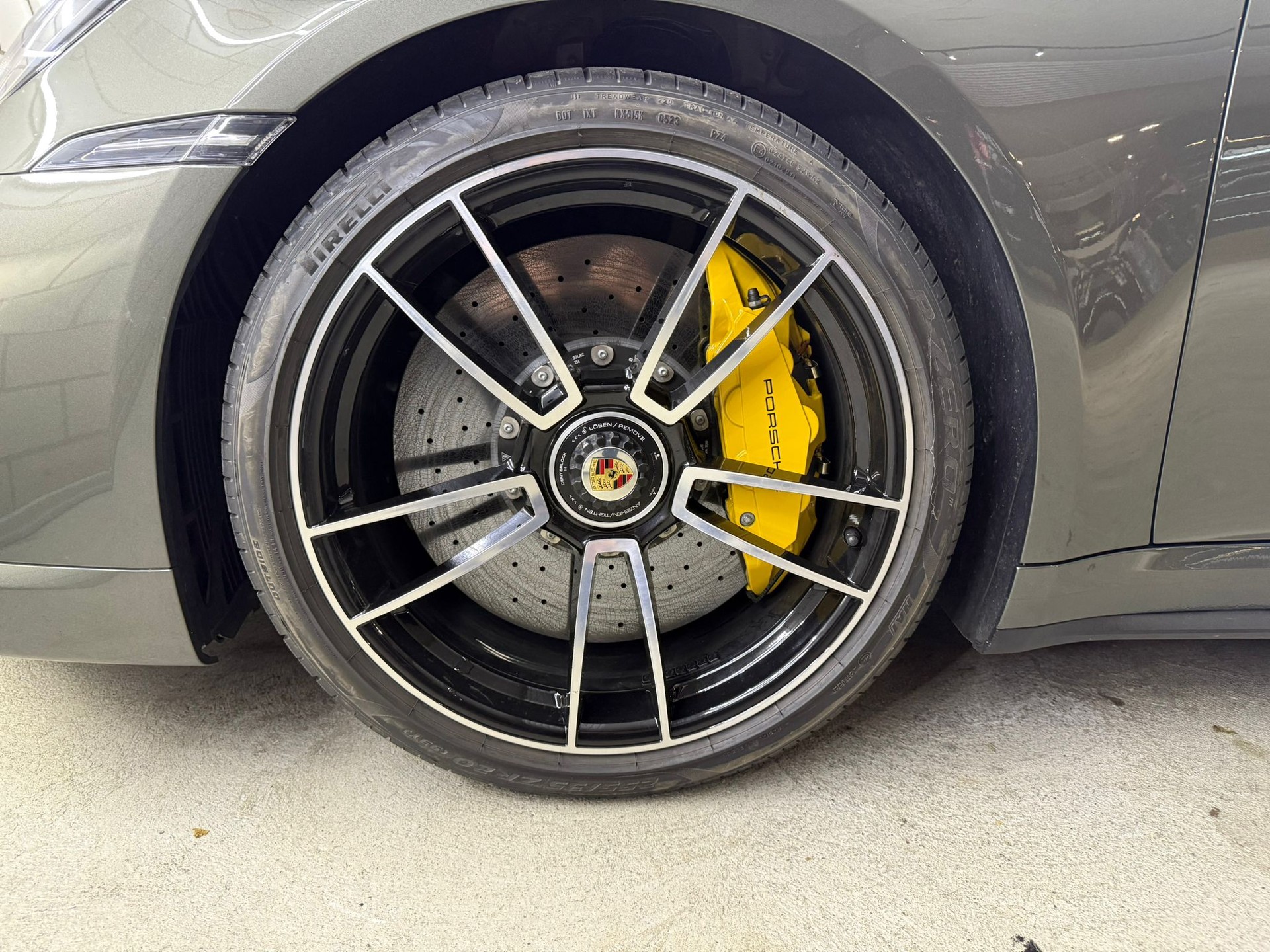 PORSCHE 911 Turbo S PDK - 13