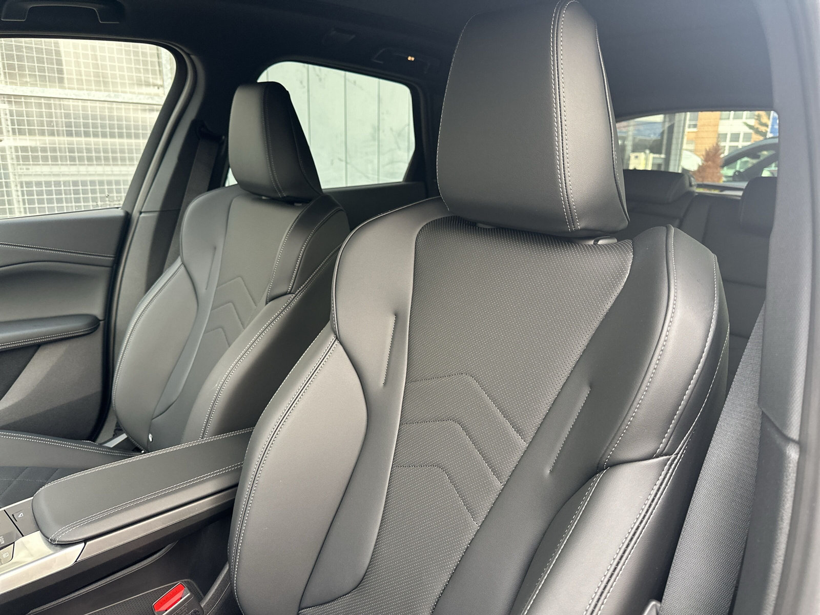 BMW 230e xDrive Active Tourer - 9