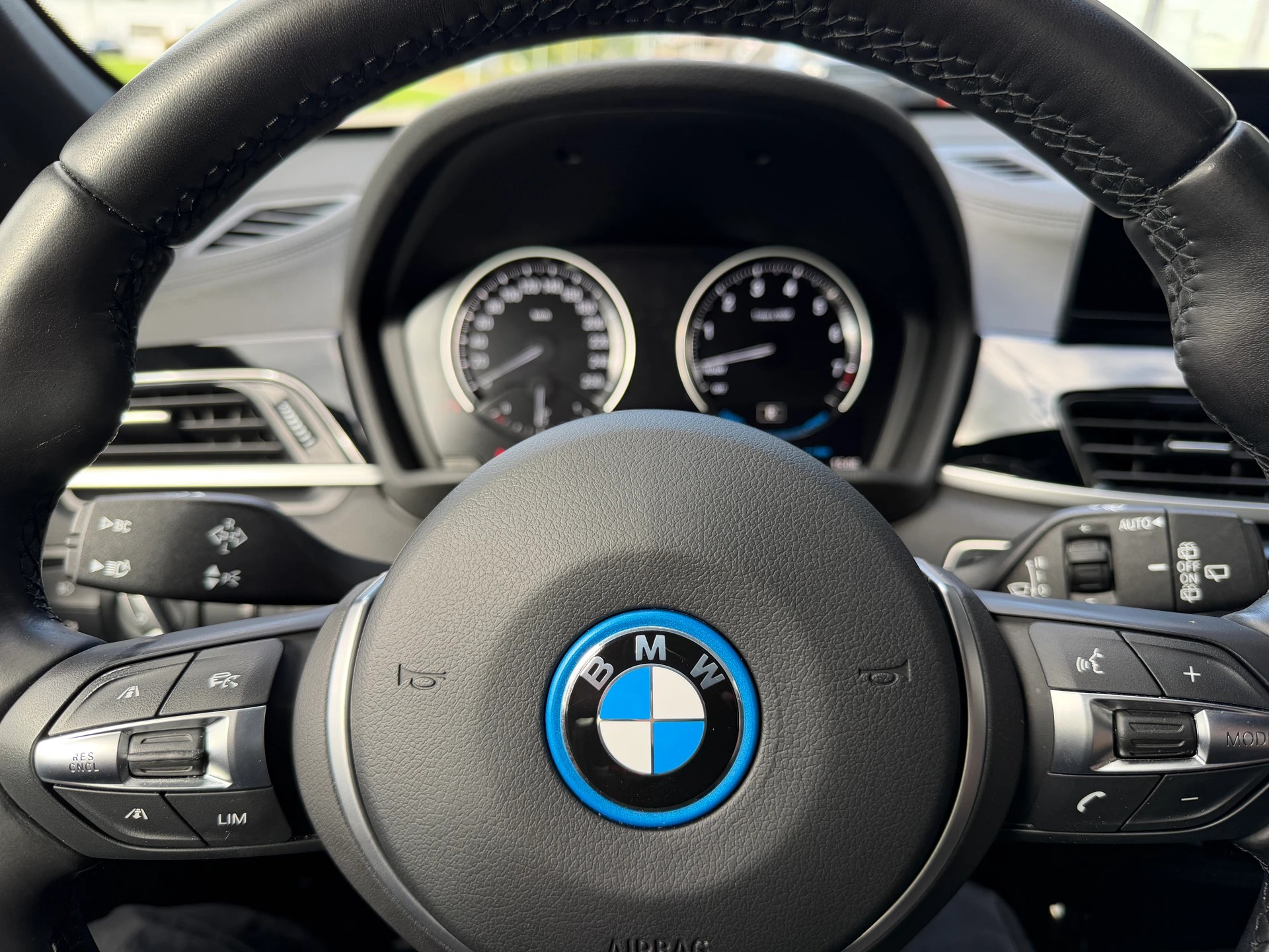 BMW X1 xDrive 25e M Sport Steptronic - 8