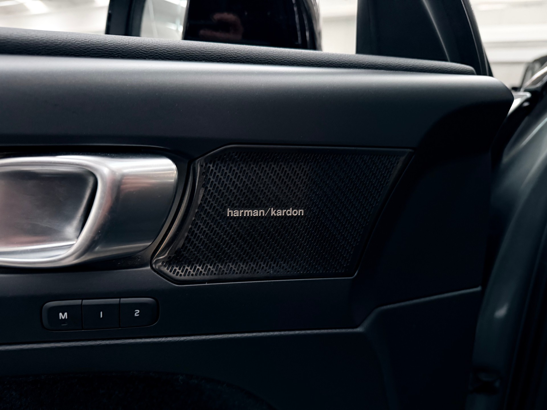 VOLVO XC40 D4 AWD R-Design Geartronic - 9