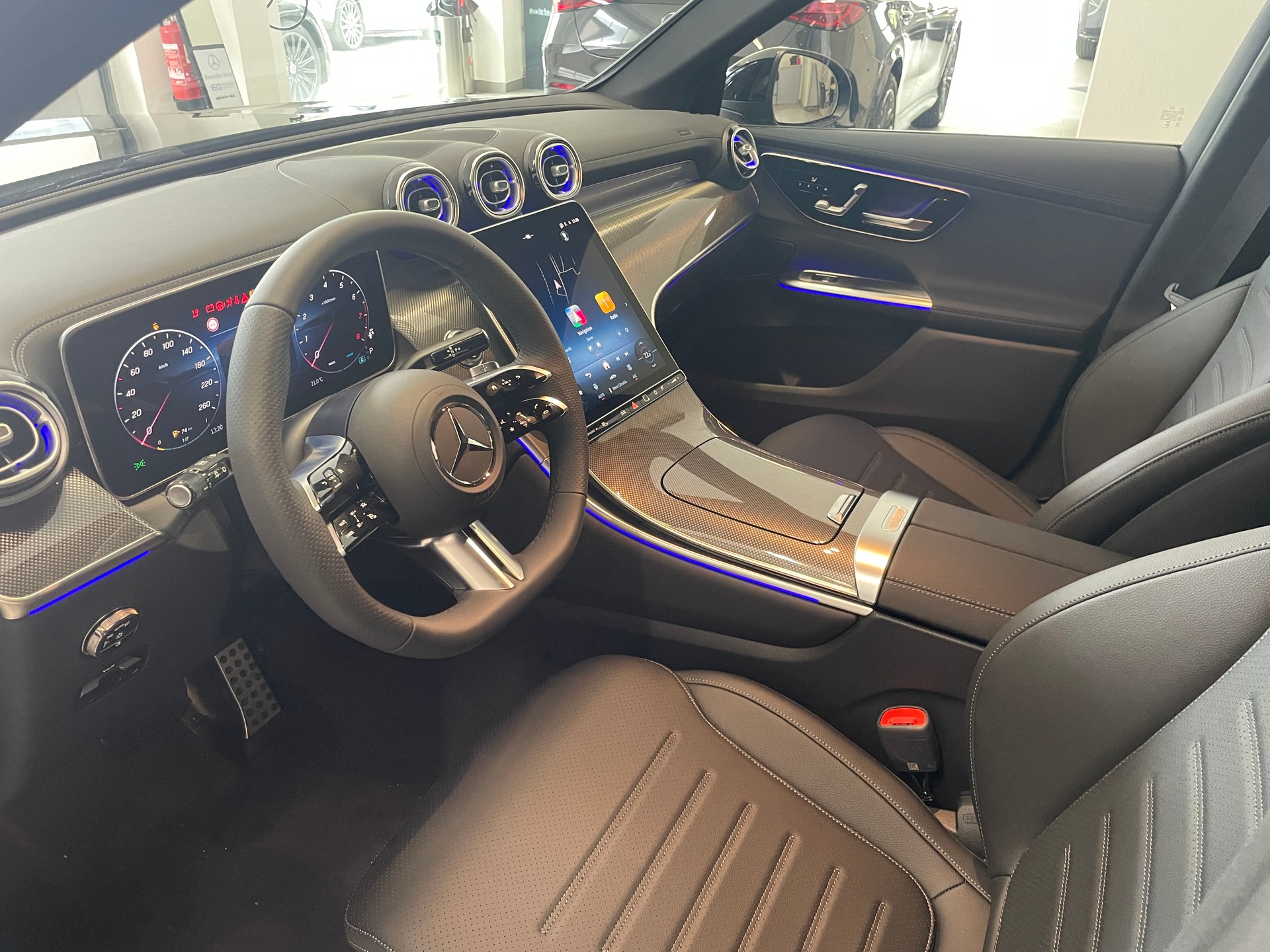 MERCEDES-BENZ GLC 300 4Matic 9G-Tronic AMG Line - 13