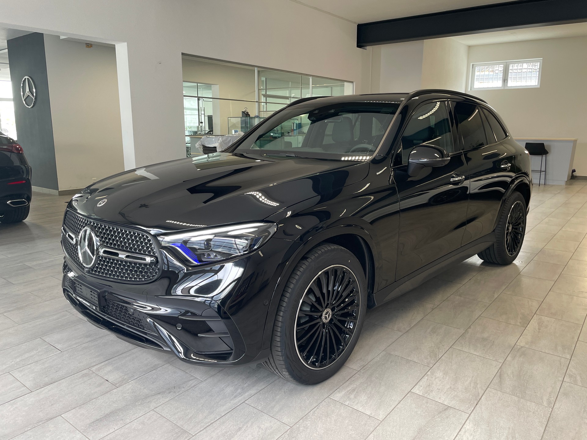 MERCEDES-BENZ GLC 300 4Matic 9G-Tronic AMG Line