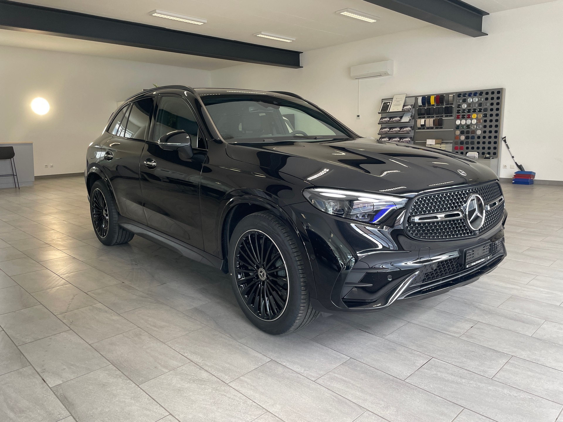 MERCEDES-BENZ GLC 300 4Matic 9G-Tronic AMG Line - 3