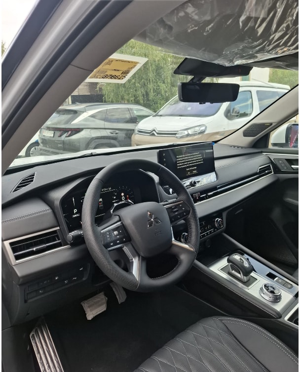MITSUBISHI Outlander 2.4 PHEV Instyle 4x4 - 4