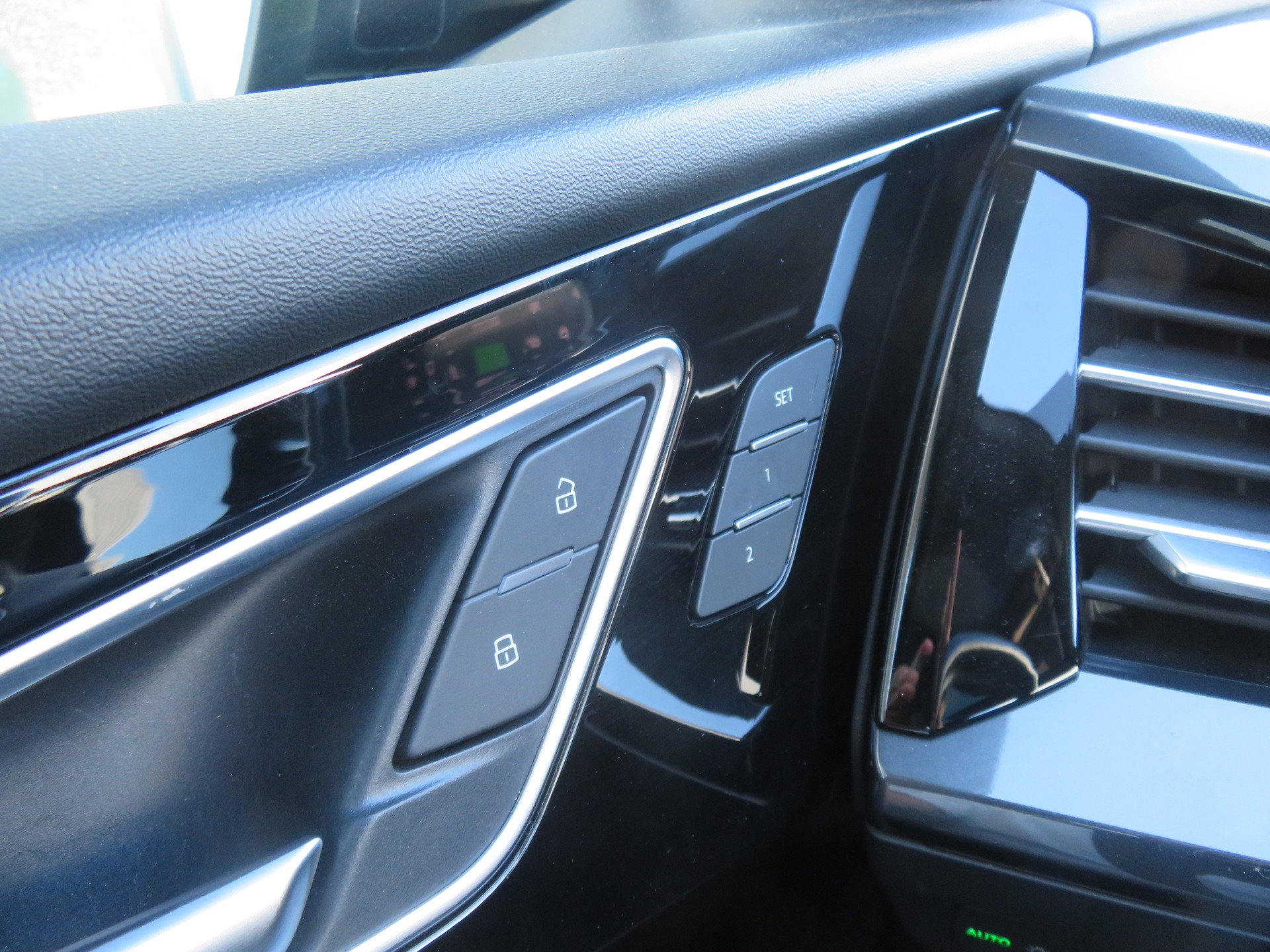 AUDI Q4 Sportback "S-LINE" e-tron 40 - 8
