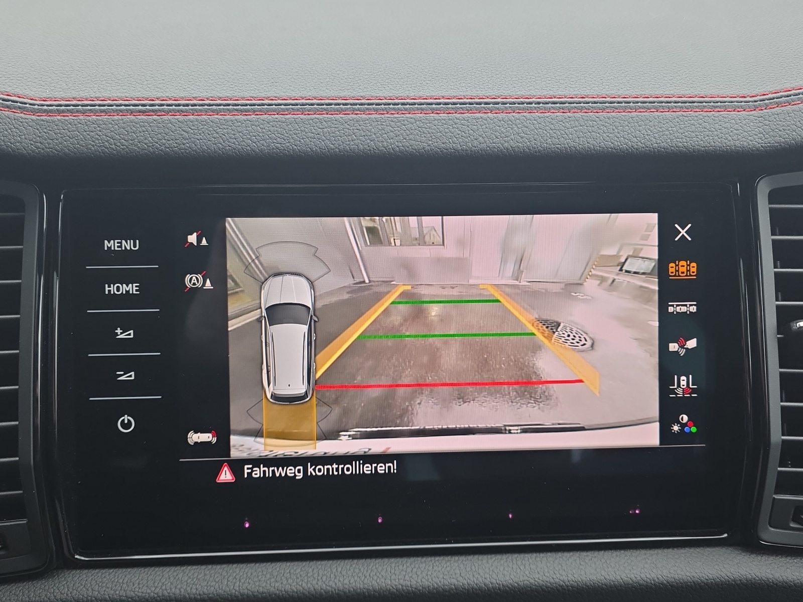 SKODA Kodiaq 2.0 TSI 4x4 RS - 16