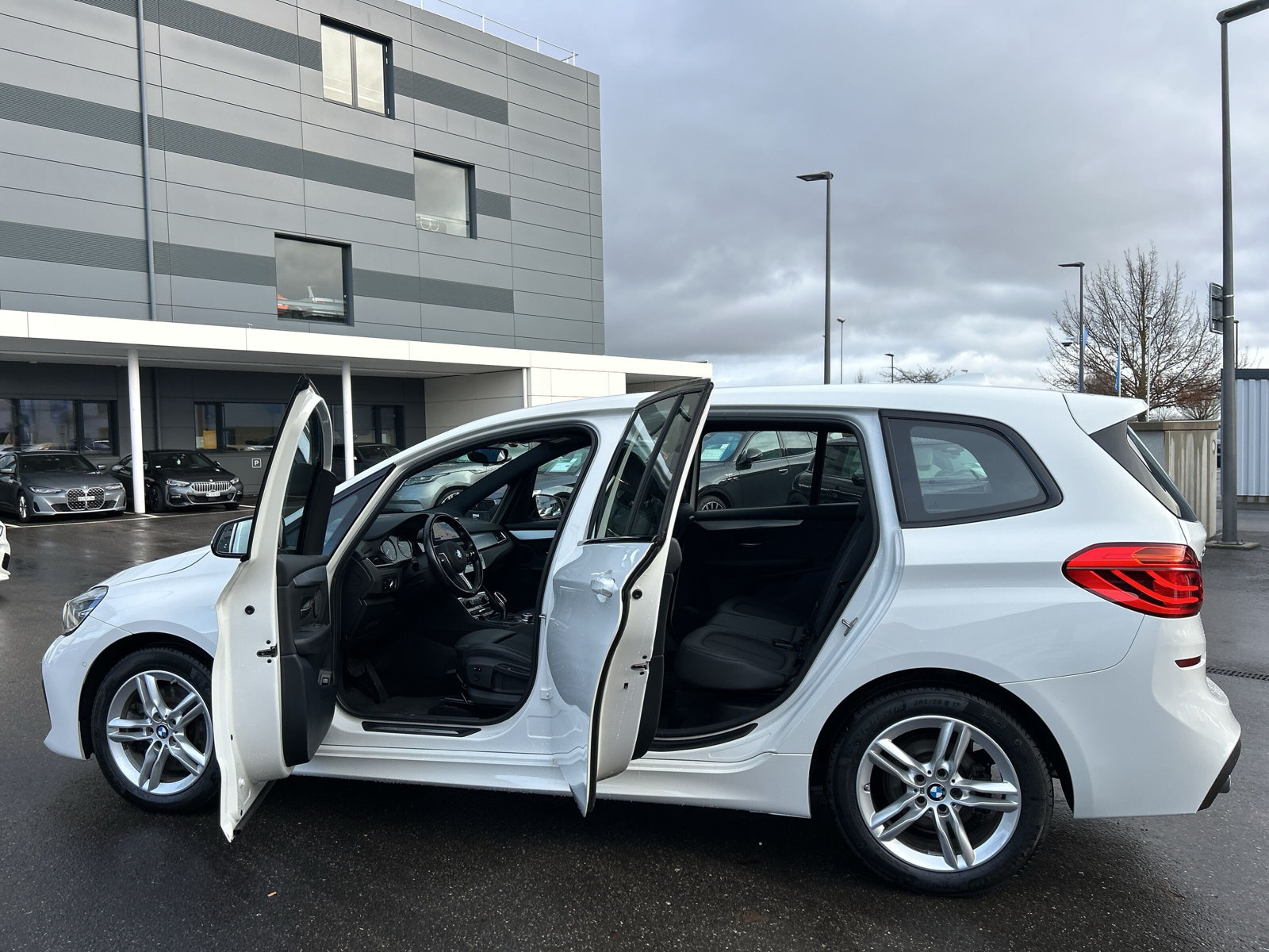 BMW 218d xDrive Gran Tourer Steptronic M Sport - 21