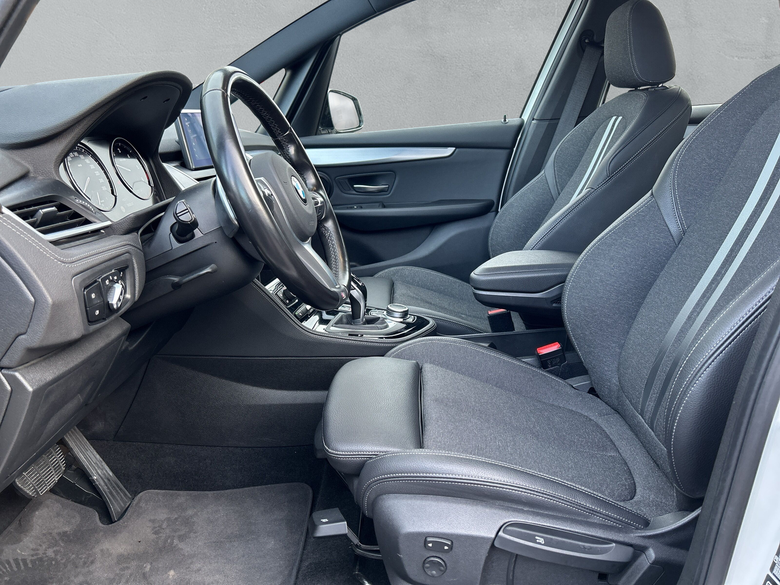 BMW 218d xDrive Gran Tourer Steptronic M Sport - 11