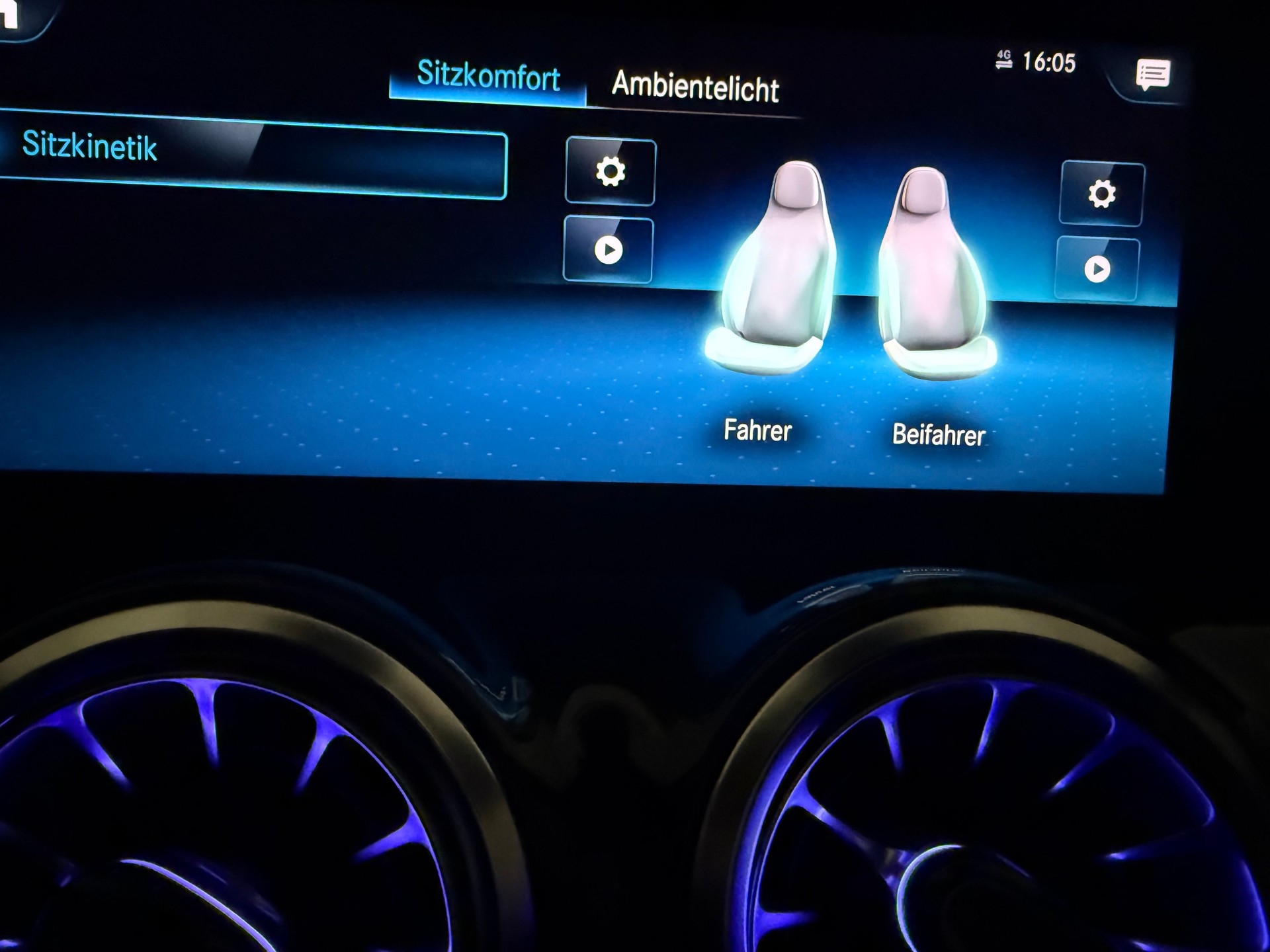 MERCEDES-BENZ GLA 35 AMG 4Matic 8G-Speedshift DCT - 21