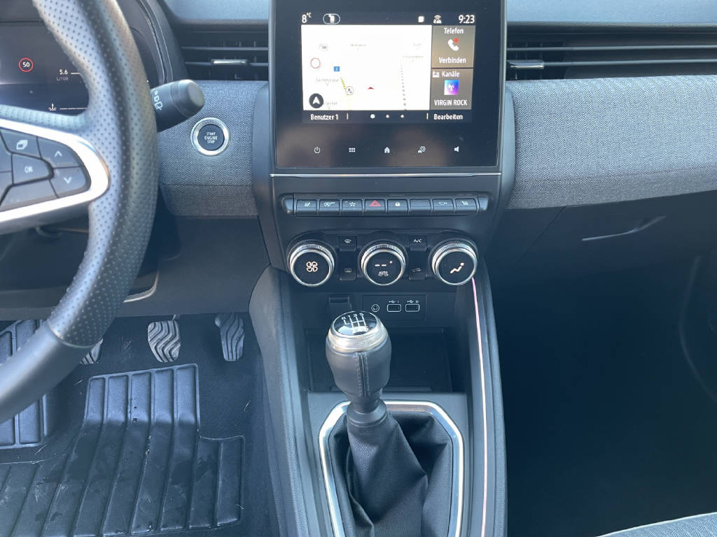 RENAULT Clio 1.0 TCe techno - 9