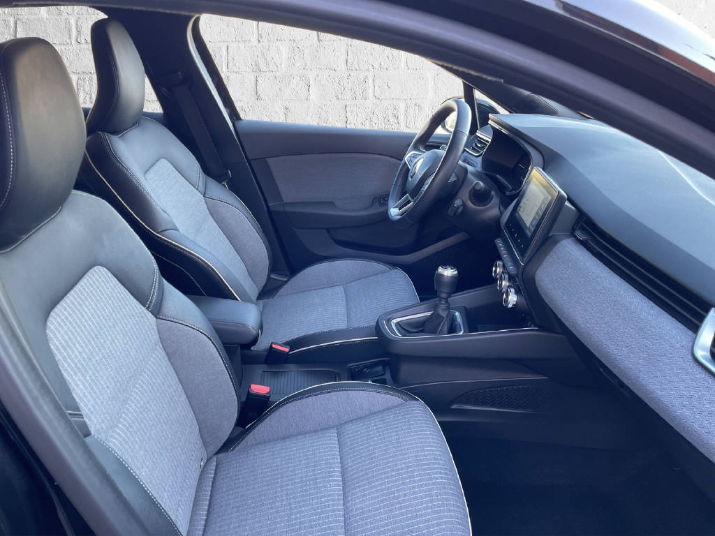 RENAULT Clio 1.0 TCe techno - 11