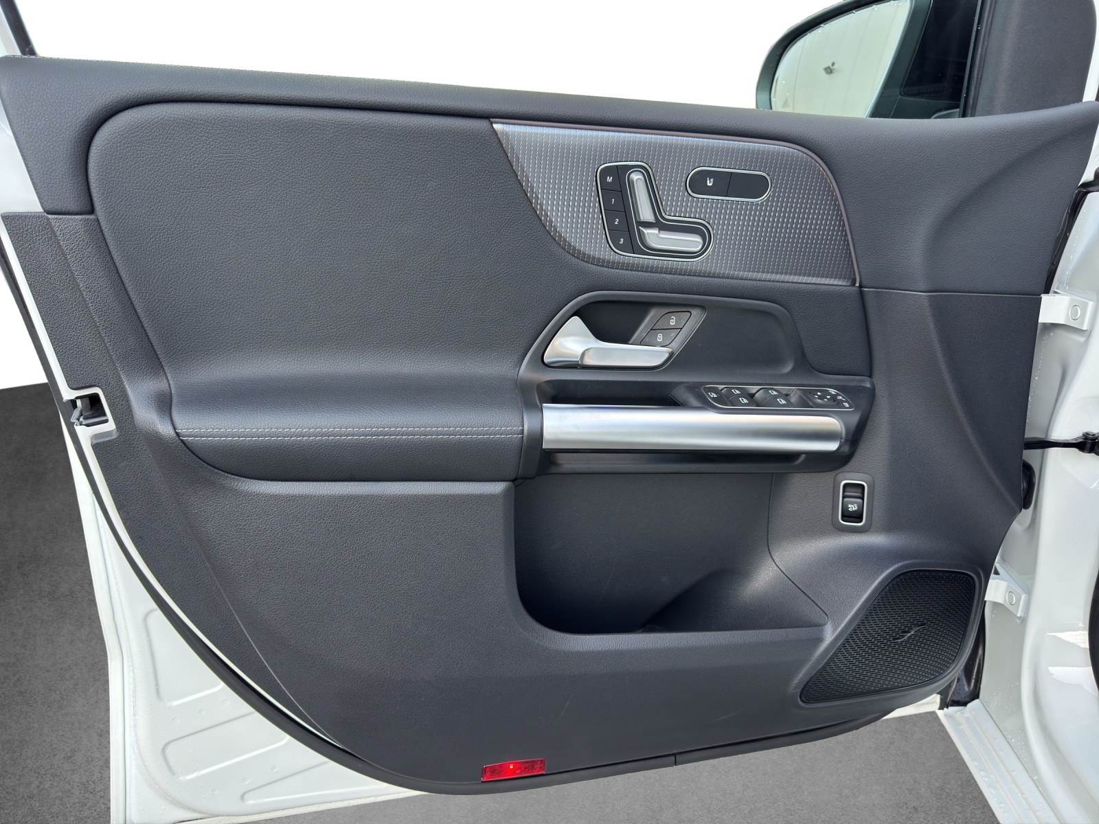 MERCEDES-BENZ B 200 - 13