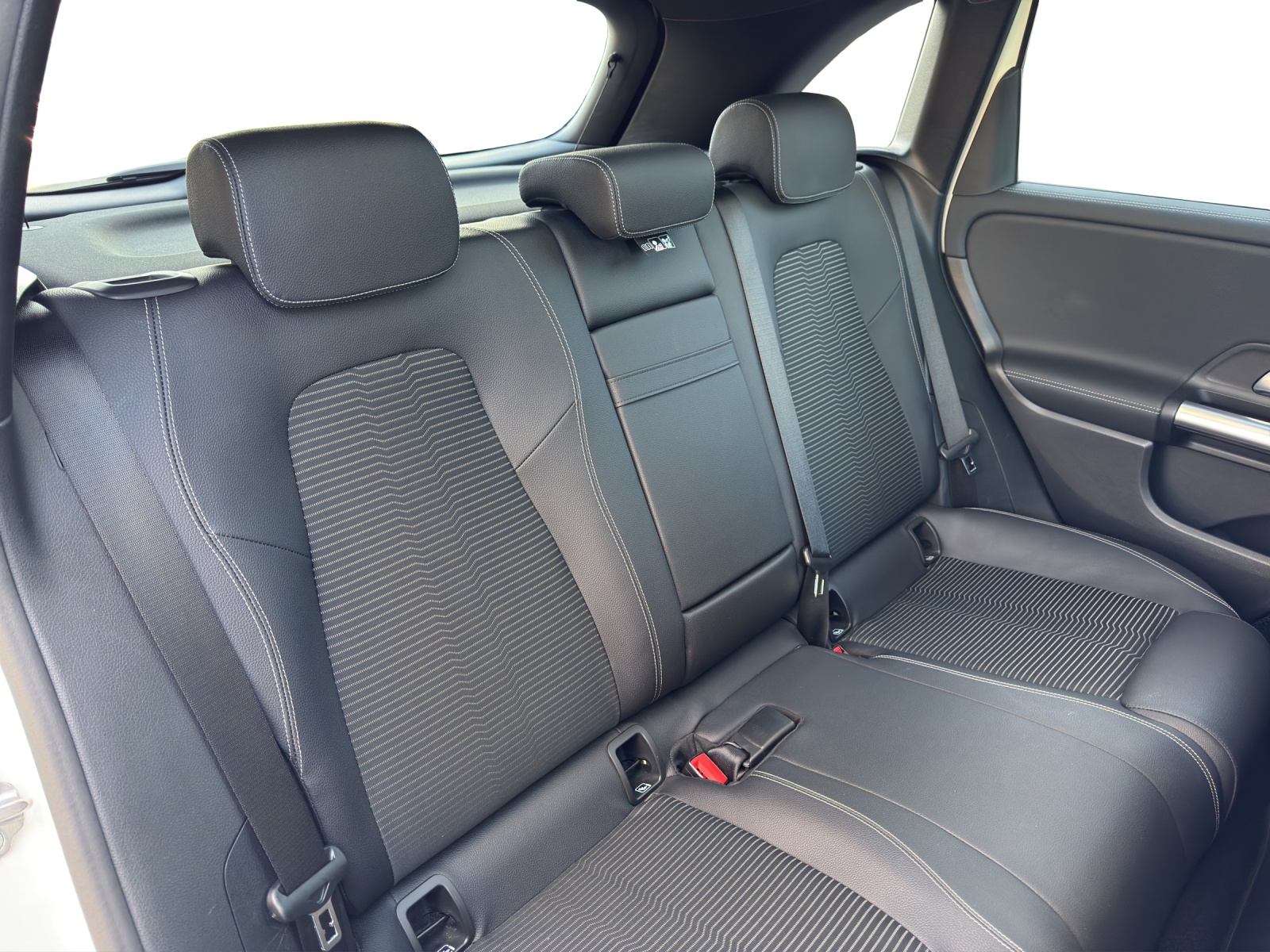 MERCEDES-BENZ B 200 - 19