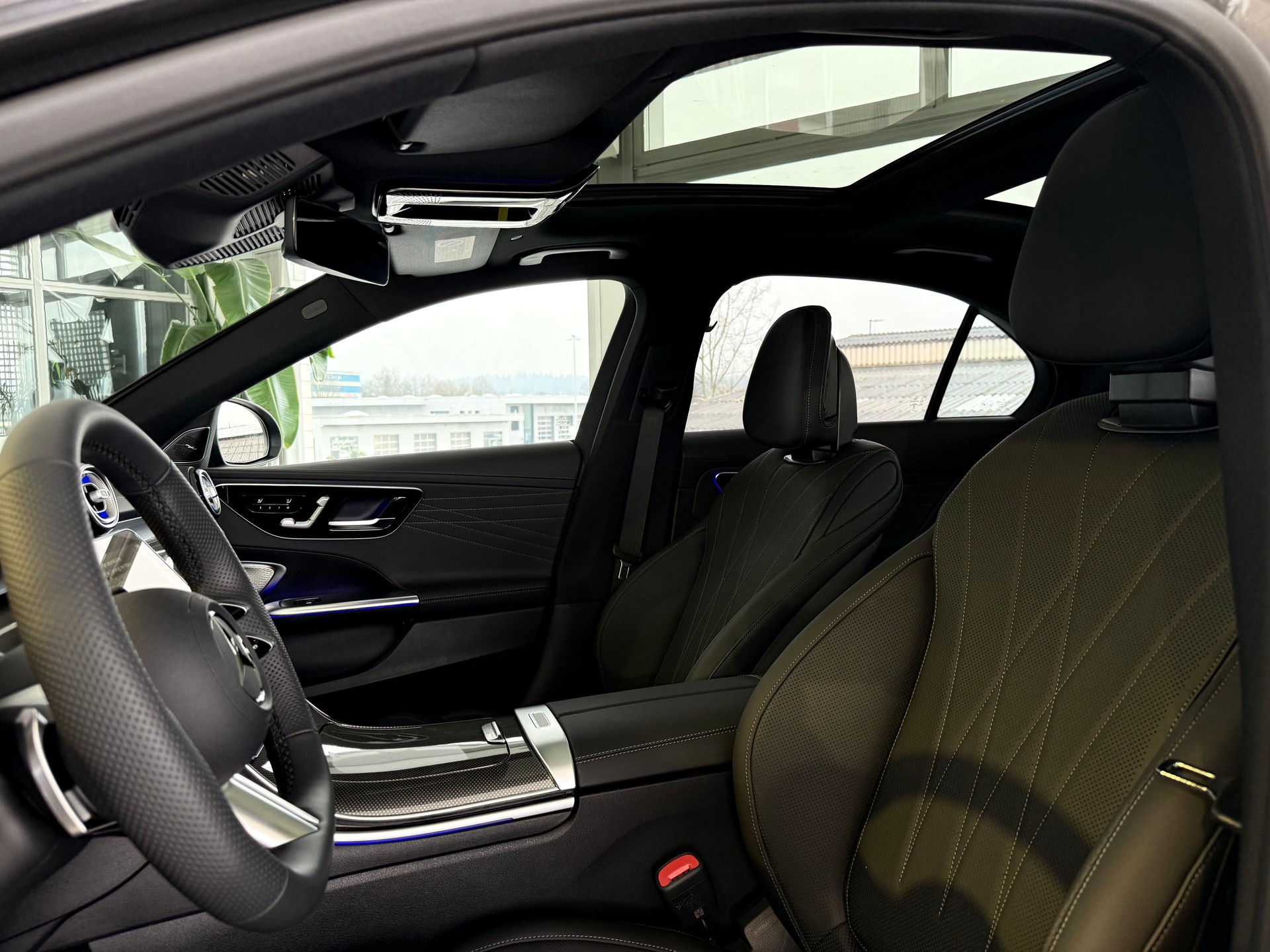 MERCEDES-BENZ C 220 d 4MATIC Limousine Swiss Star - 3
