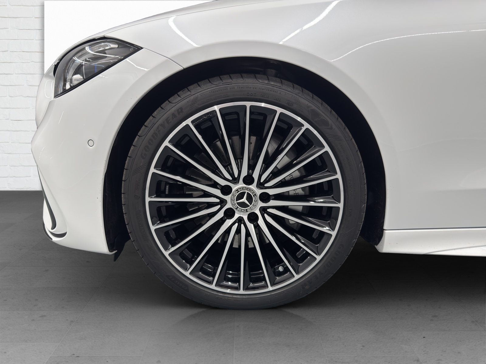 MERCEDES-BENZ C 300 AMG Line 4Matic - 6