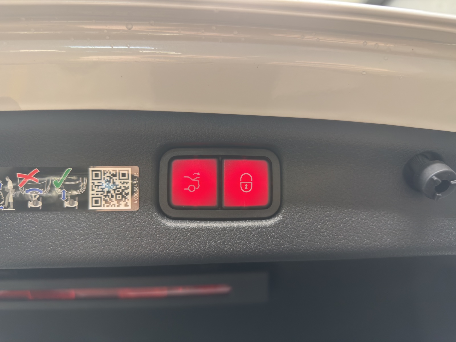 MERCEDES-BENZ C 300 AMG Line 4Matic - 12