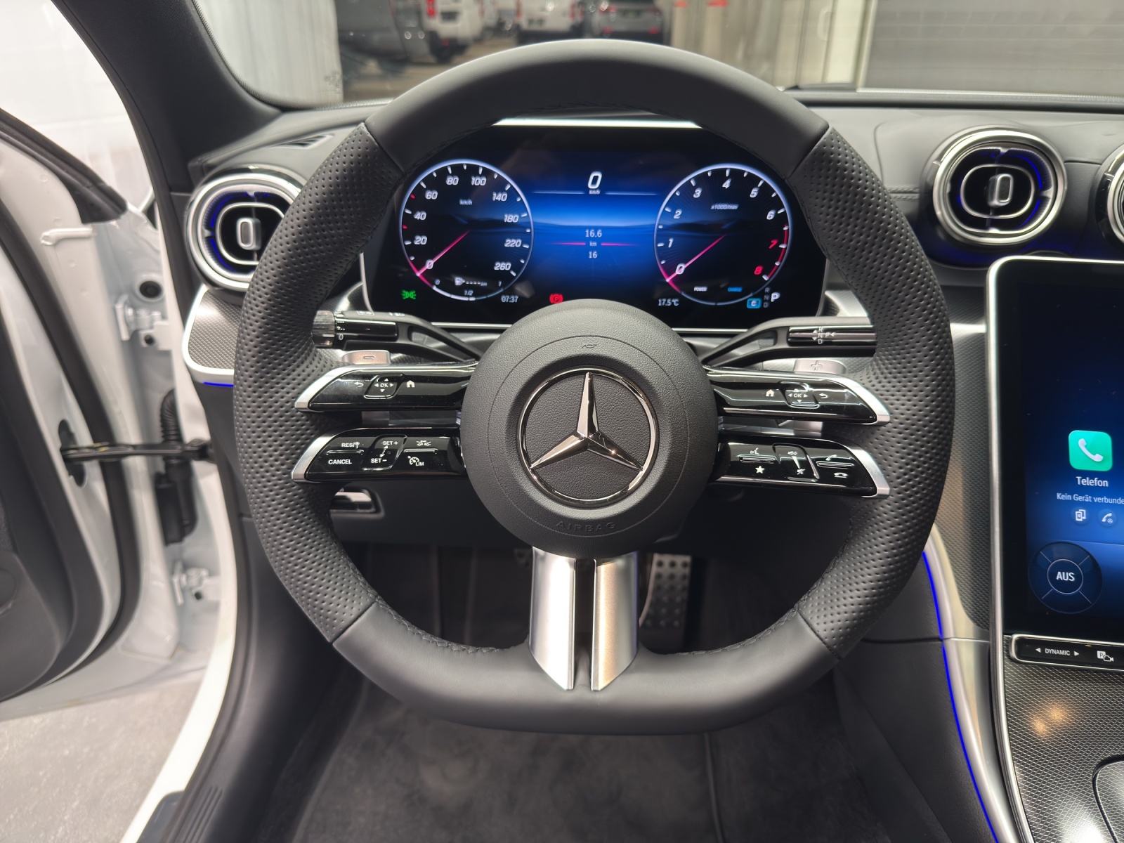 MERCEDES-BENZ C 300 AMG Line 4Matic - 15