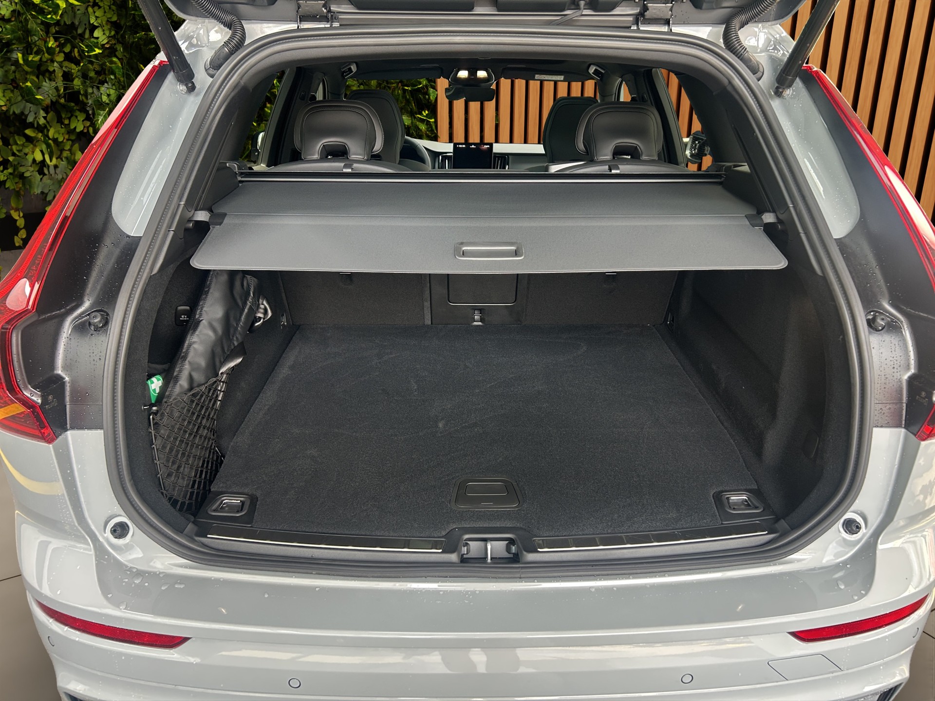 VOLVO XC60 2.0 T6 TE Black Edition eAWD - 18