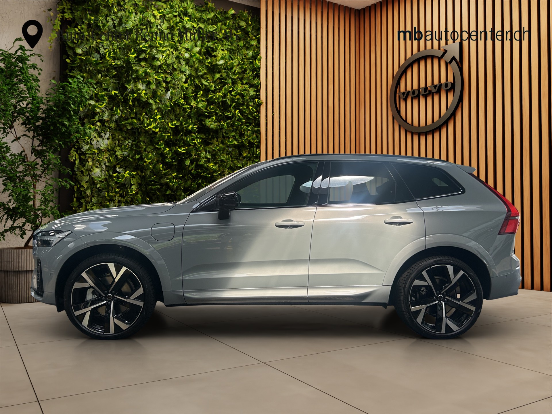 VOLVO XC60 2.0 T6 TE Black Edition eAWD - 2