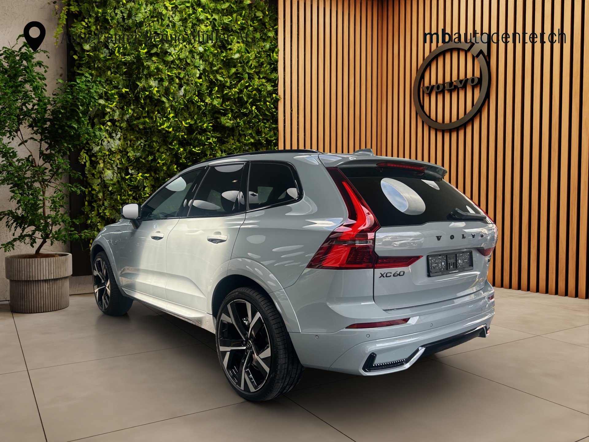 VOLVO XC60 2.0 T6 TE Black Edition eAWD - 3