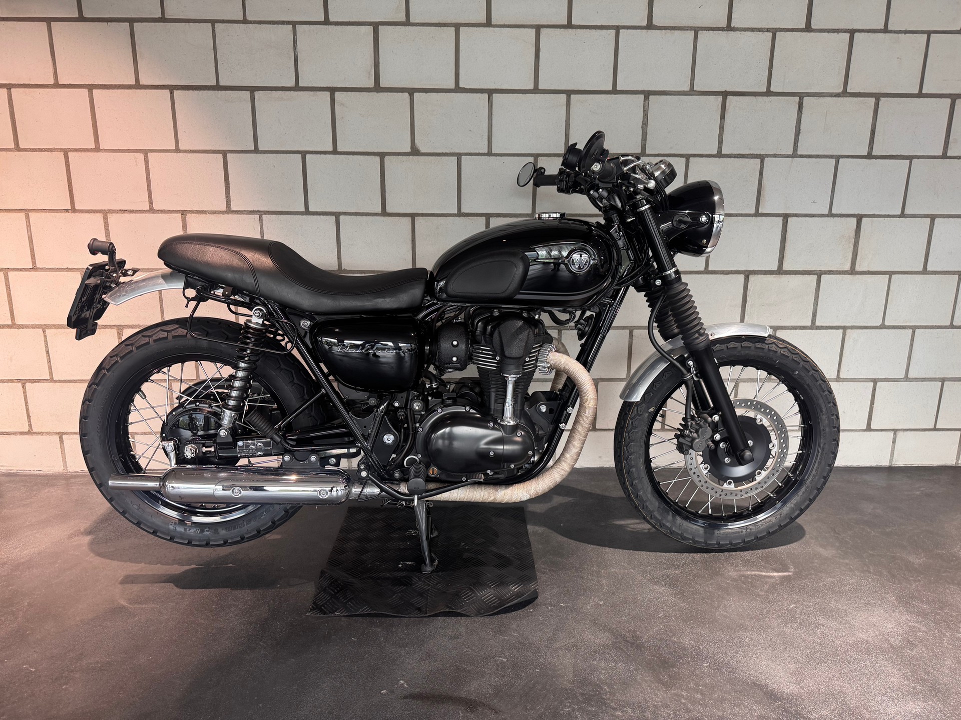 KAWASAKI W 800 Special Edition - 4