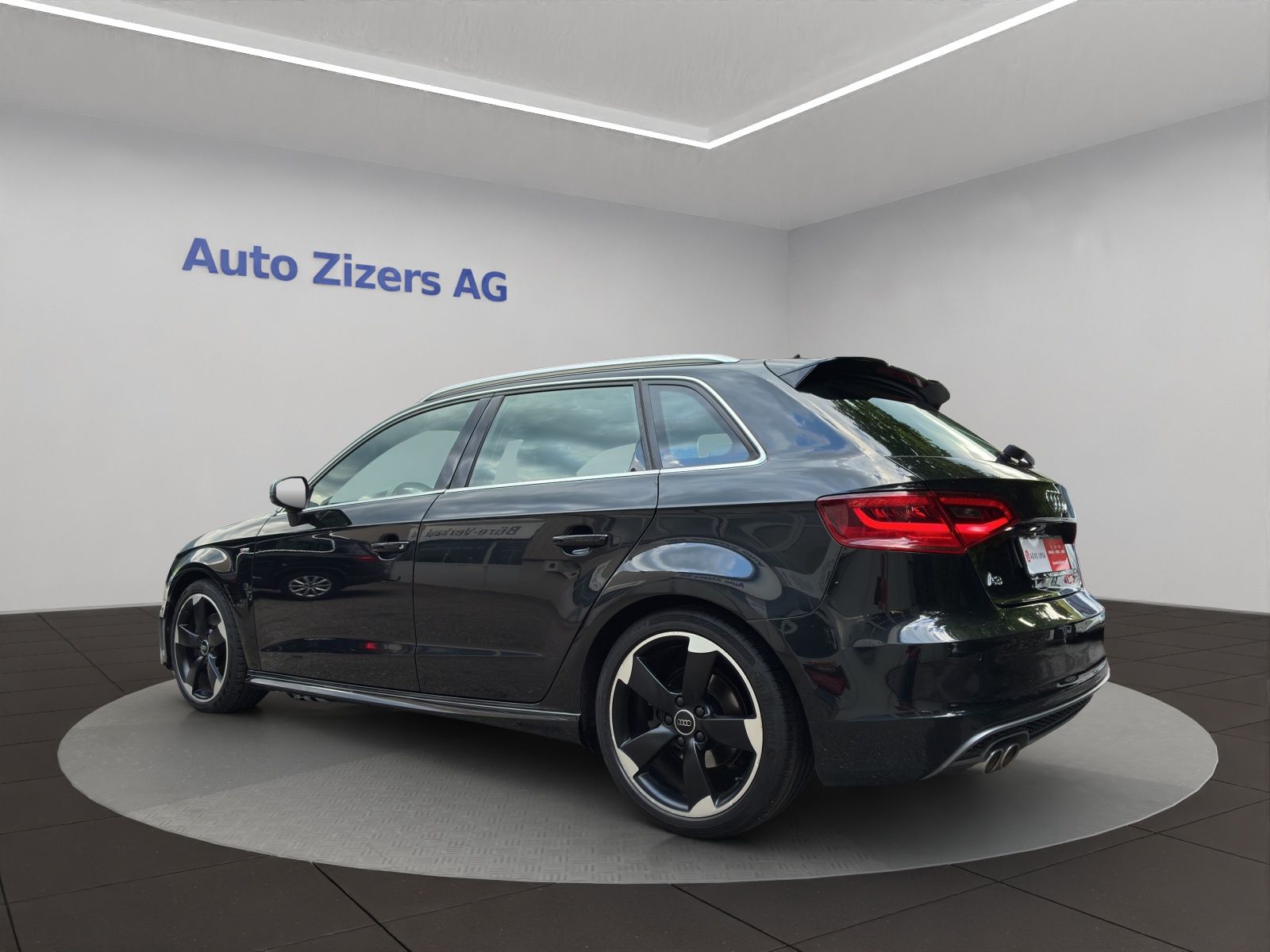 AUDI A3 Sportback 2.0 TDI Ambition quattro S-tronic - 4