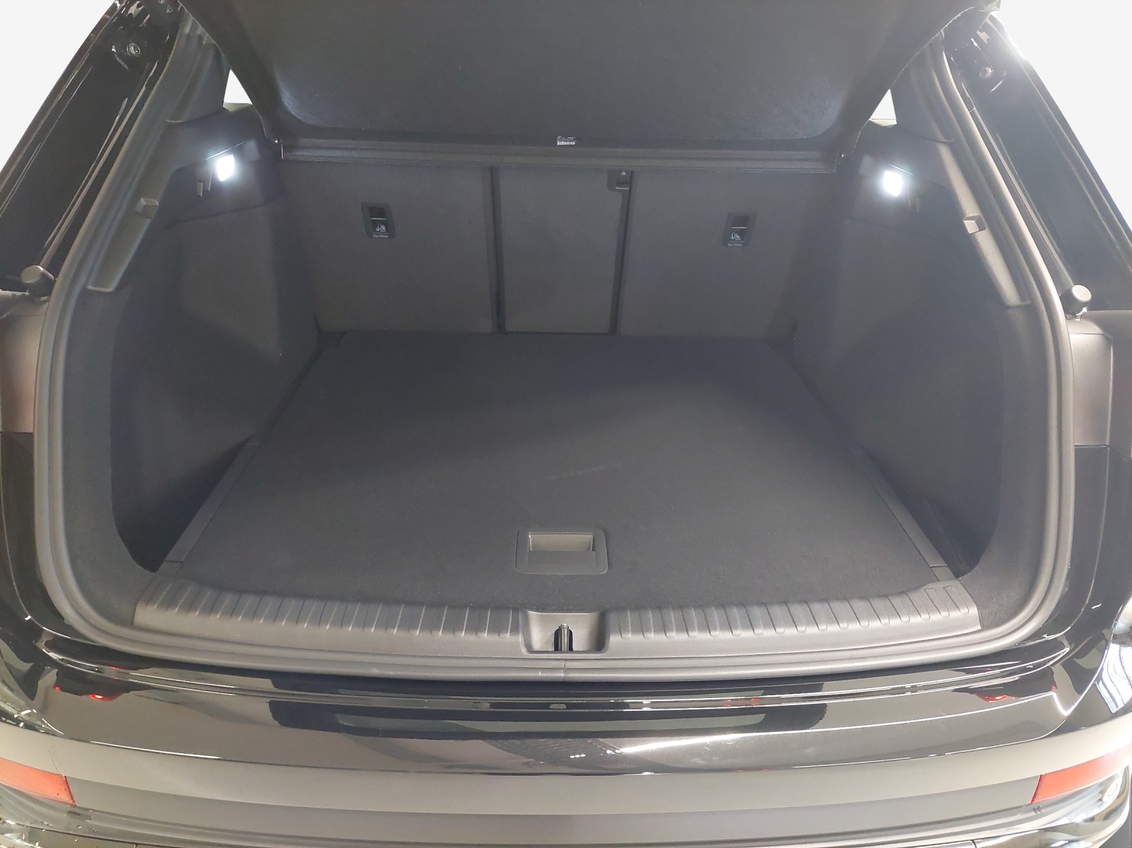 AUDI Q4 e-tron 45 quattro - 13