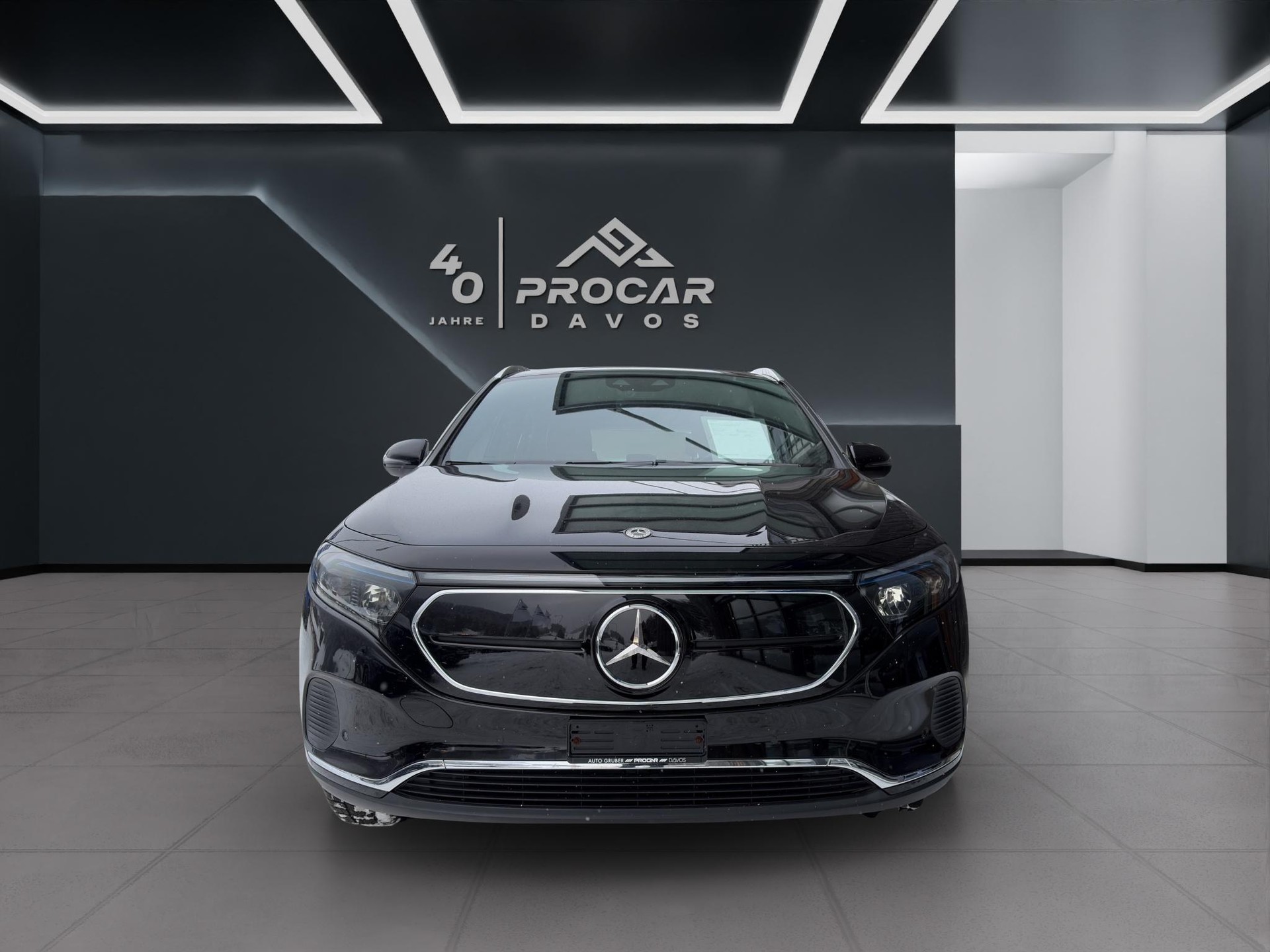 MERCEDES-BENZ EQA 300 Swiss Star Progressive 4matic - 4