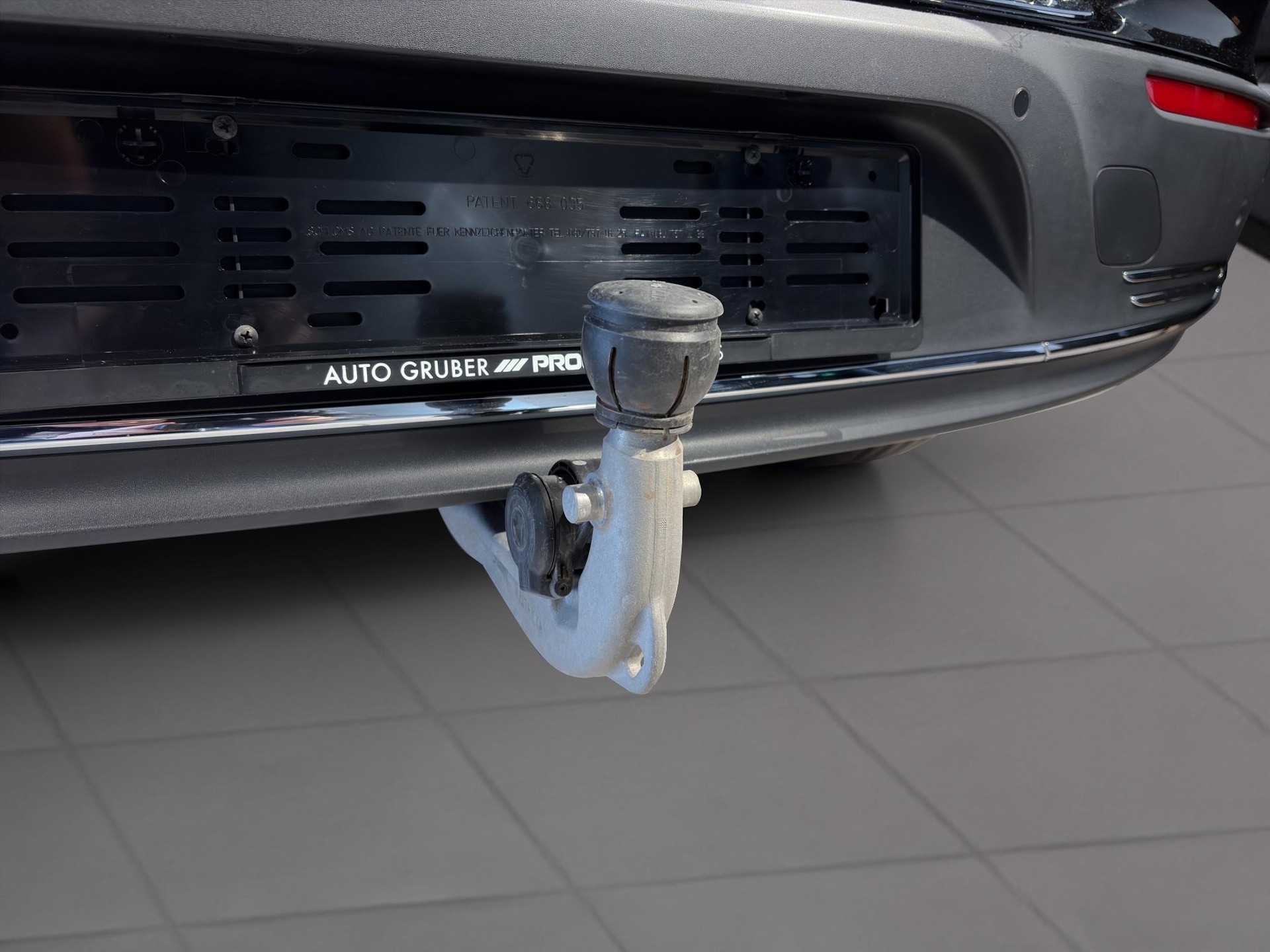 MERCEDES-BENZ EQA 300 Swiss Star Progressive 4matic - 15