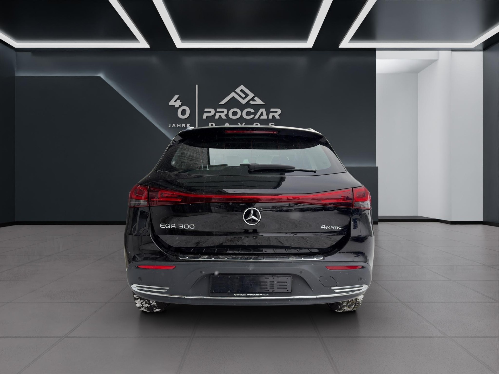 MERCEDES-BENZ EQA 300 Swiss Star Progressive 4matic - 3