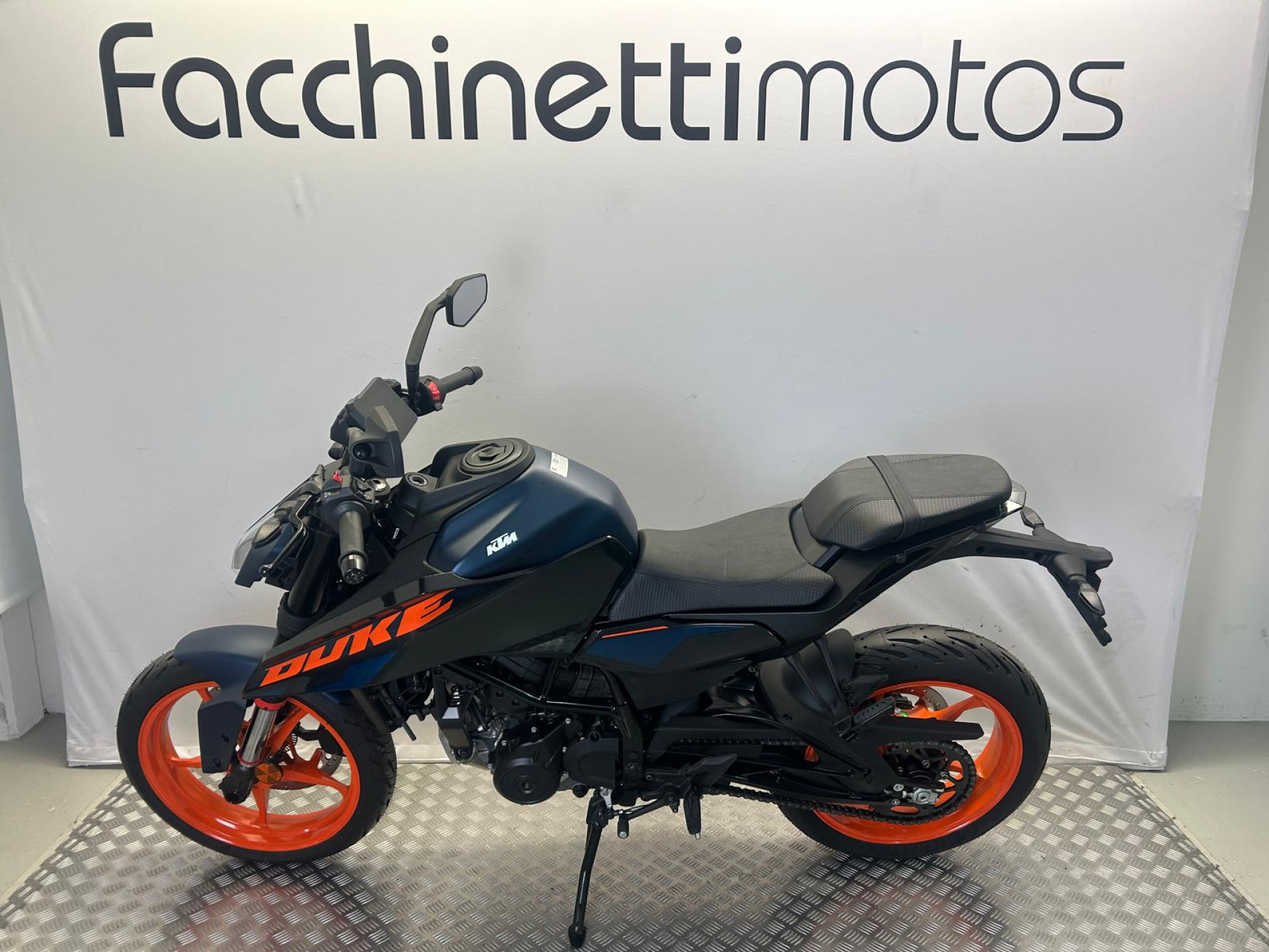 KTM 125 Duke - 2
