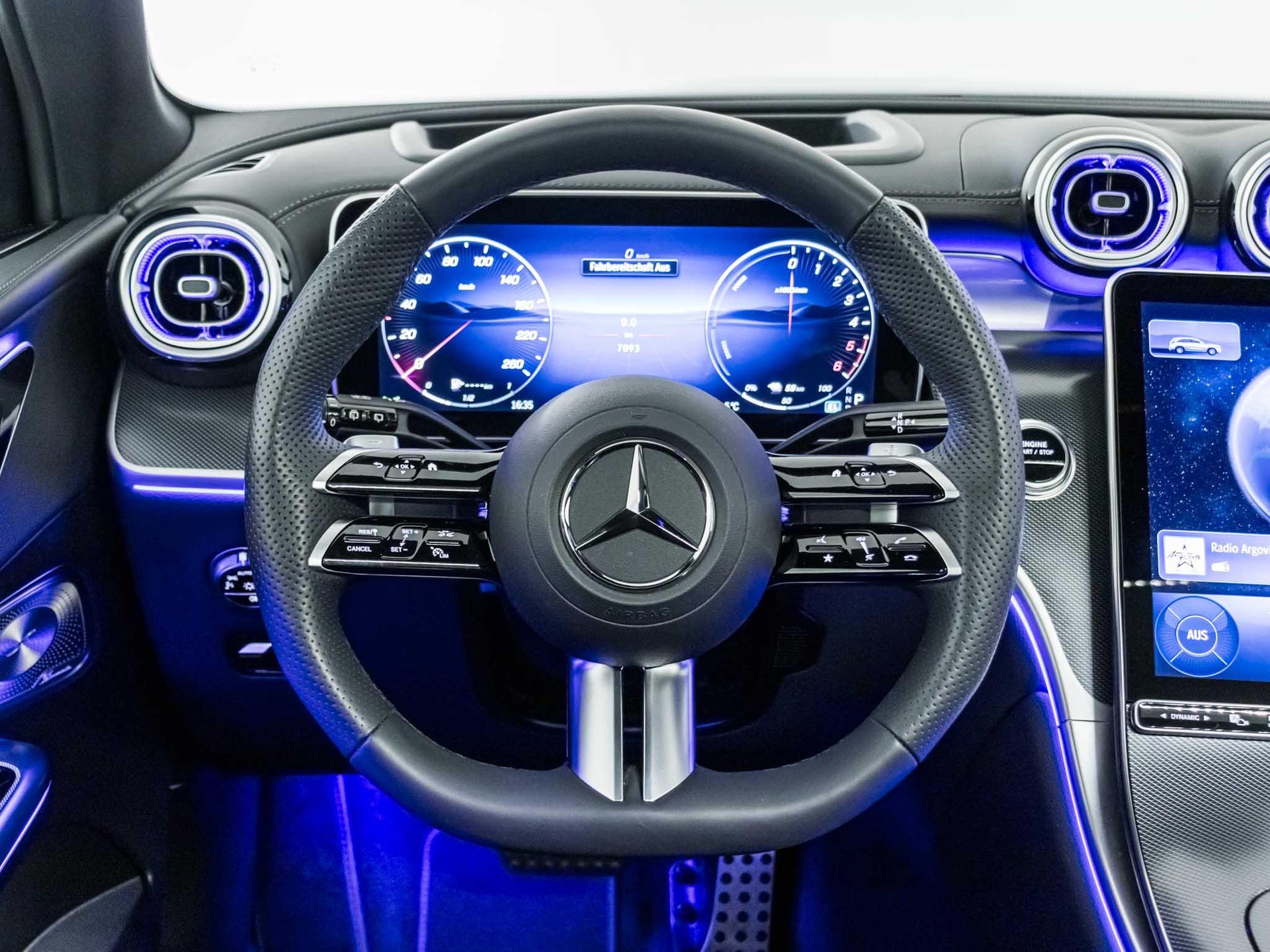 MERCEDES-BENZ GLC 300 de 4MATIC - 11