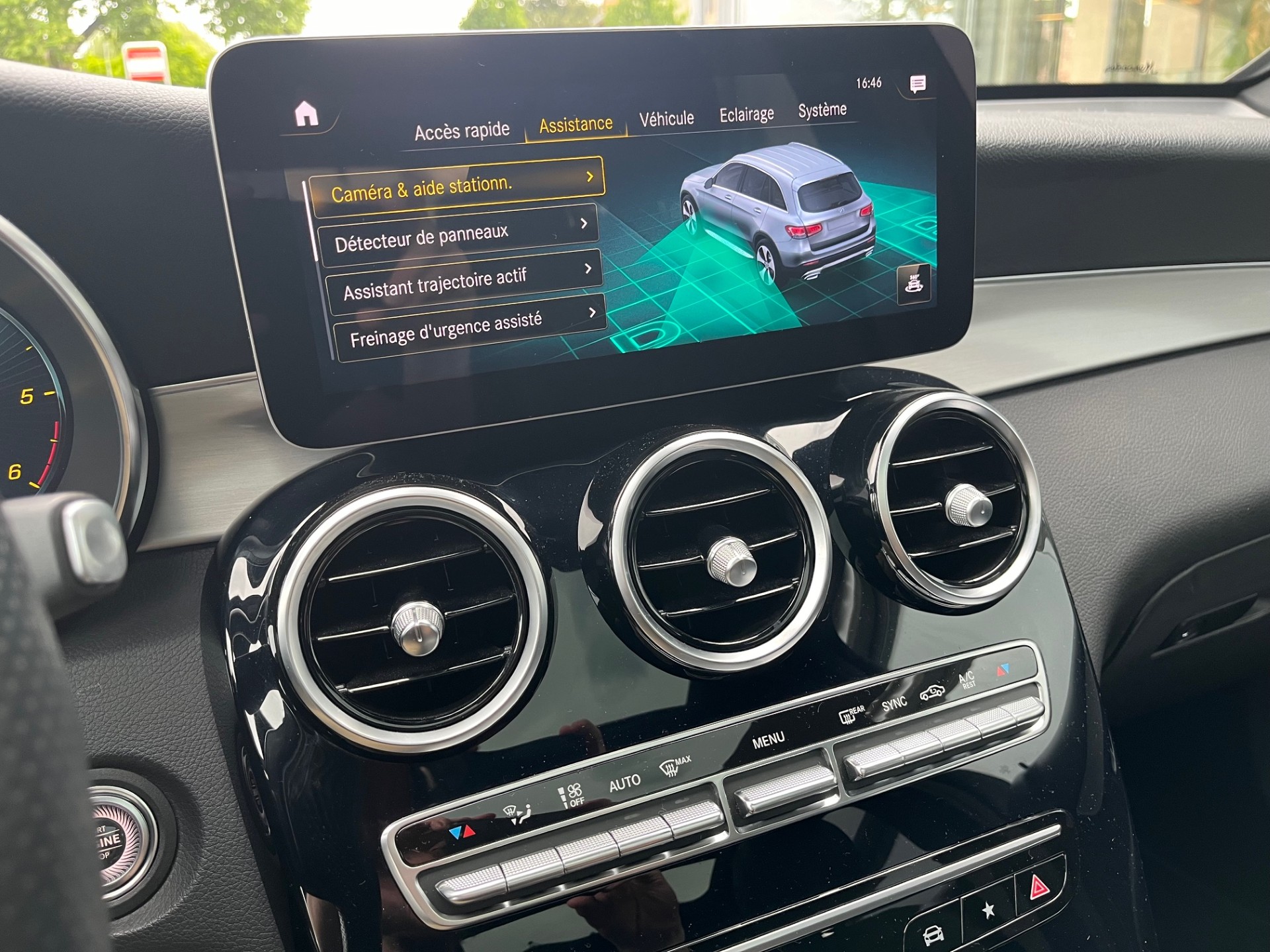MERCEDES-BENZ GLC 220 d AMG Line 4Matic 9G-Tronic - 17