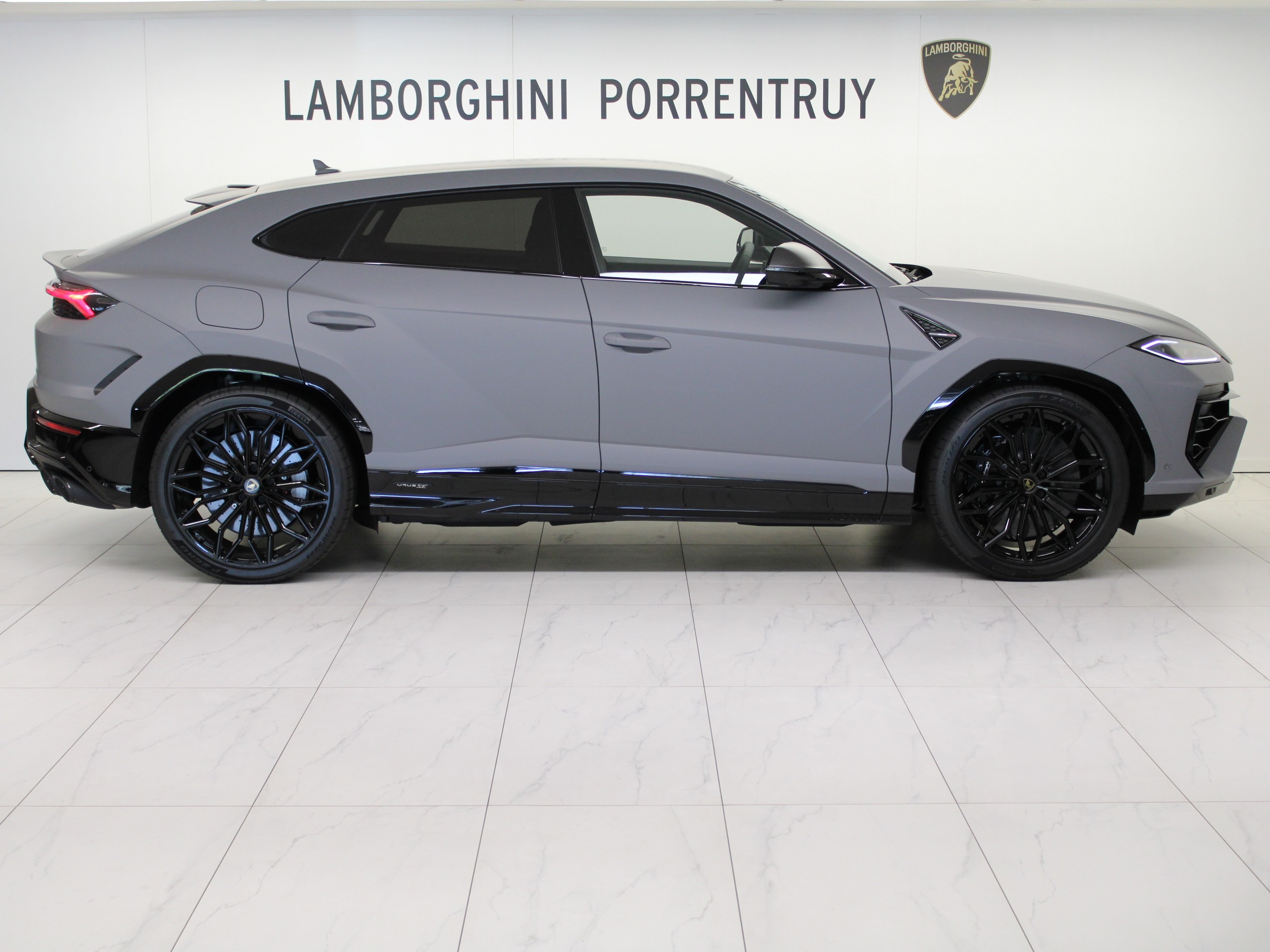 Urus SE thumbnail n°1