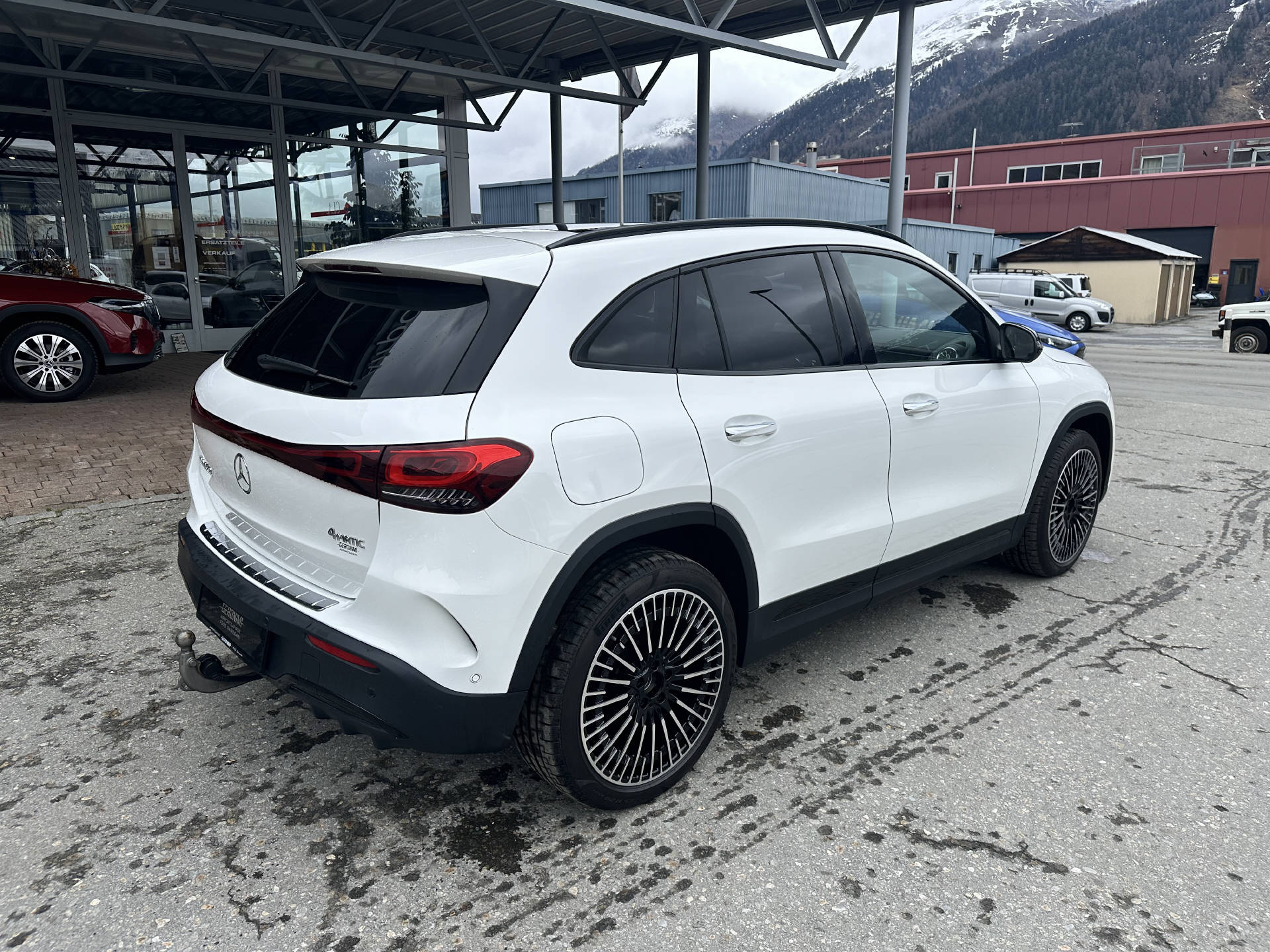 MERCEDES-BENZ EQA 350 Swiss Star AMG Line 4matic - 10