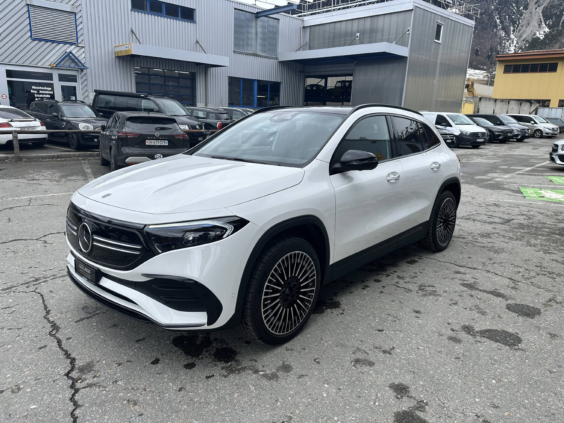 MERCEDES-BENZ EQA 350 Swiss Star AMG Line 4matic - 6