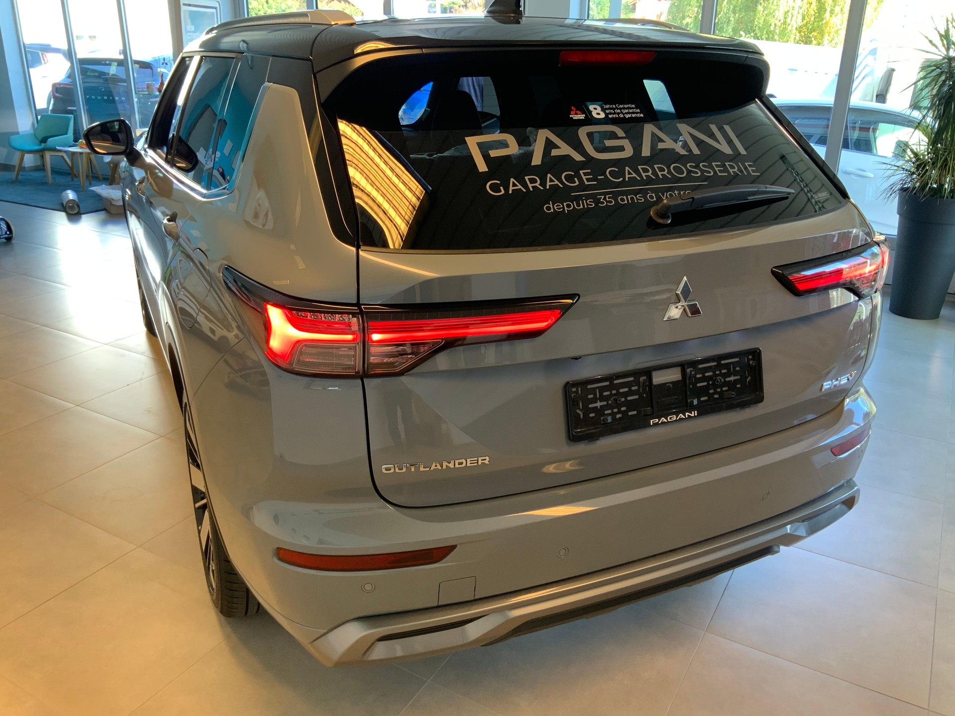 MITSUBISHI Outlander 2.4 PHEV Instyle+ 4x4 - 4