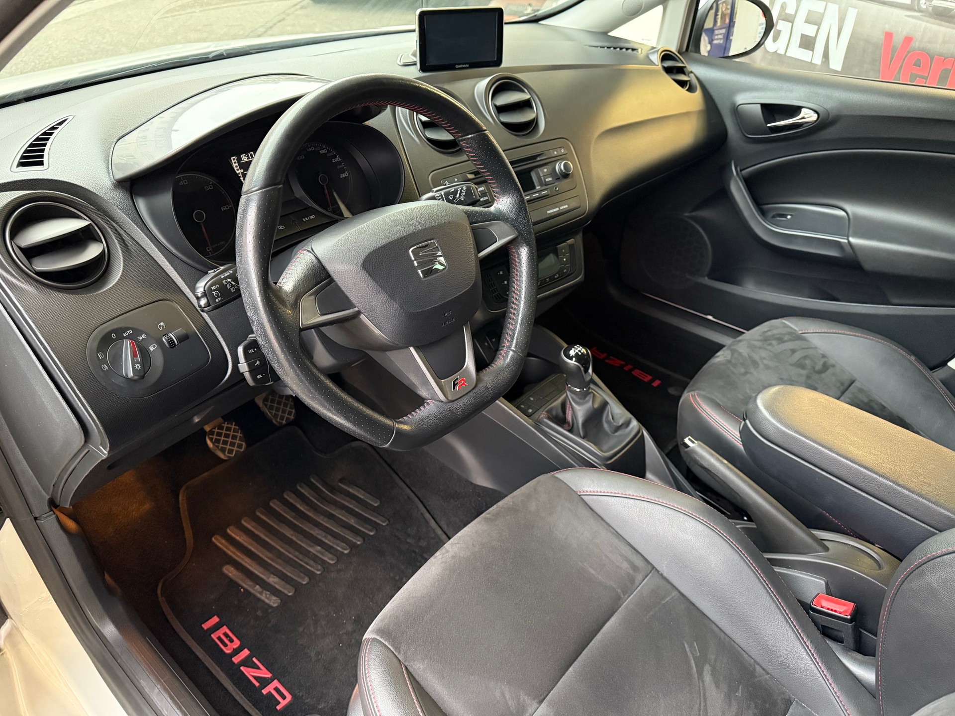 SEAT Ibiza 1.6 TDI FR - 14