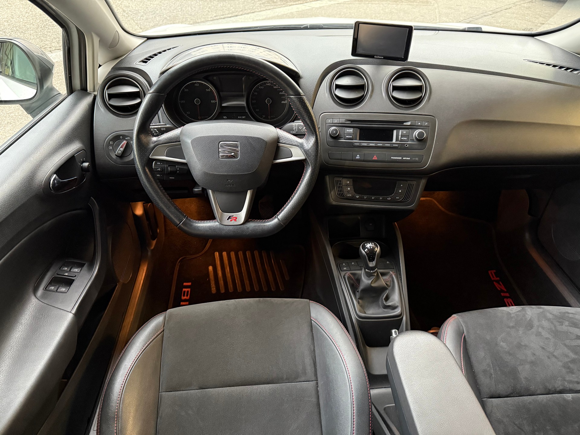 SEAT Ibiza 1.6 TDI FR - 11