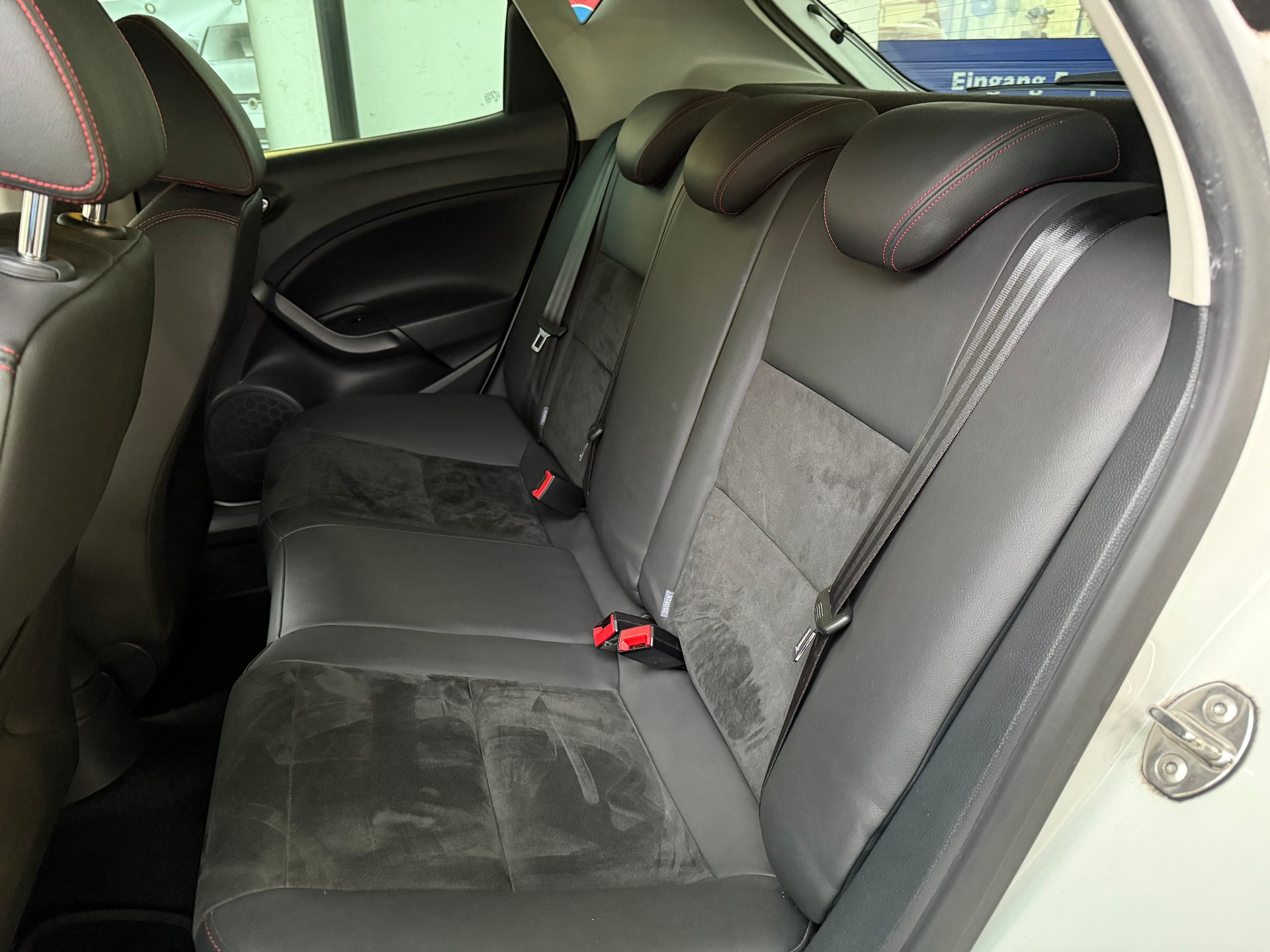 SEAT Ibiza 1.6 TDI FR - 8