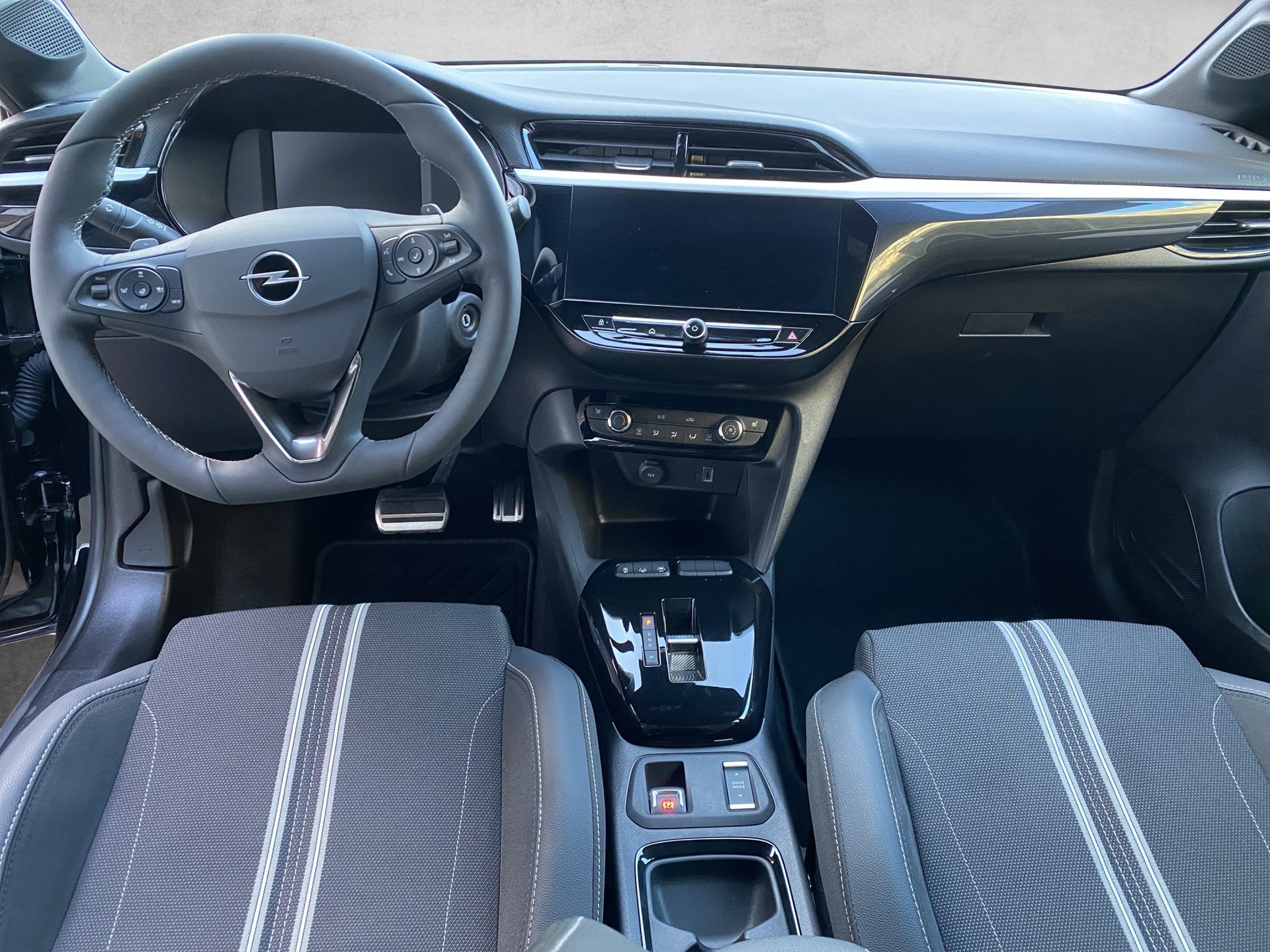 OPEL Corsa 1.2 TP GS A - 10