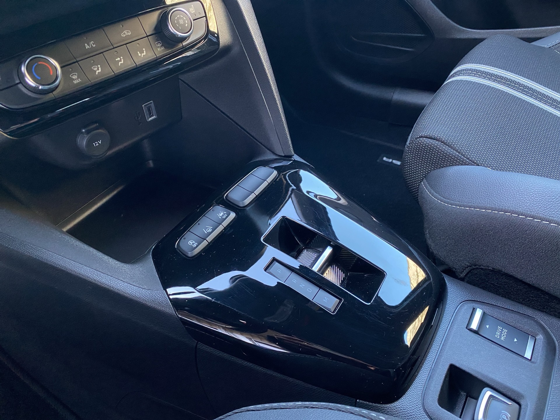 OPEL Corsa 1.2 TP GS A - 17