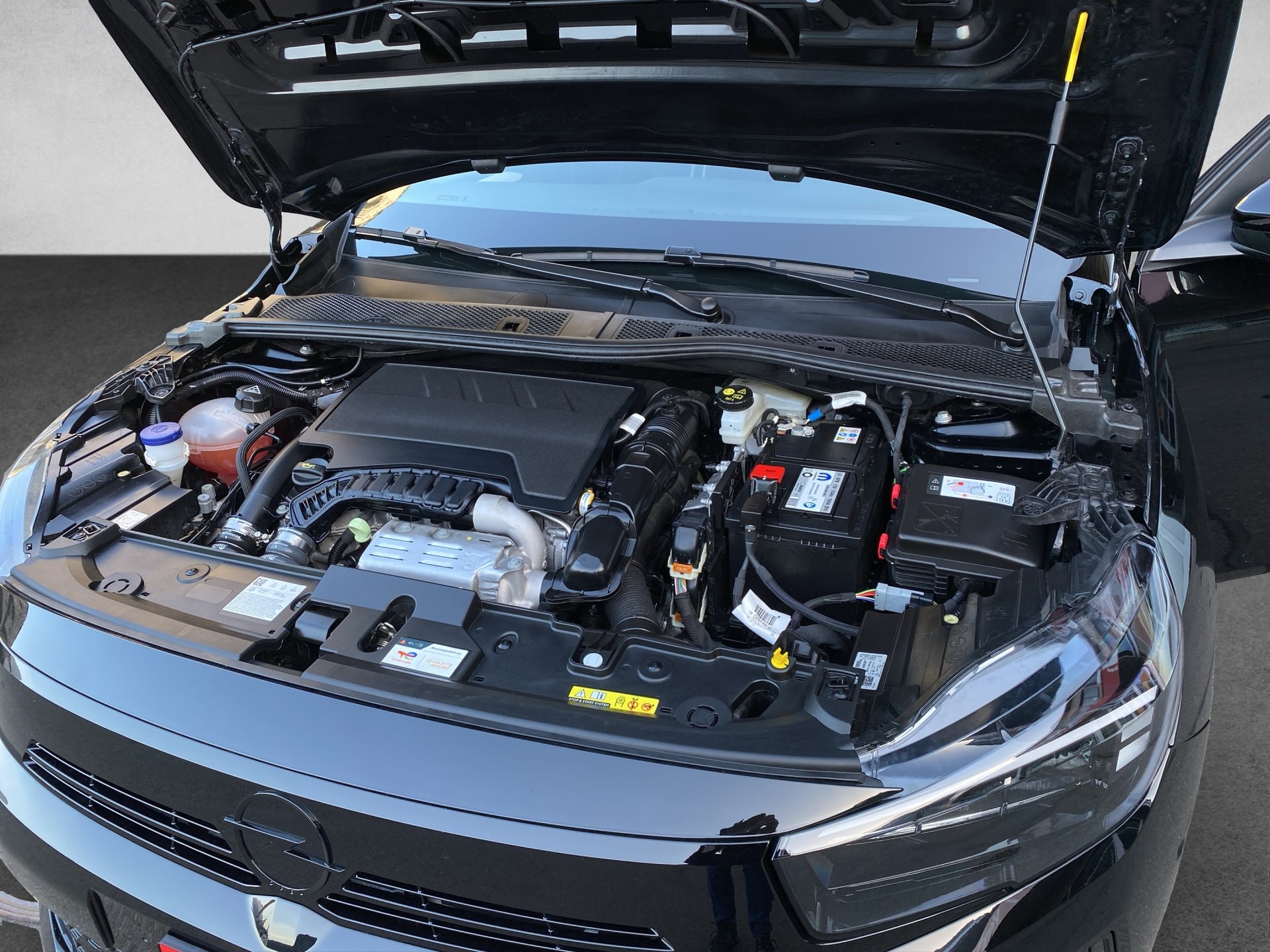 OPEL Corsa 1.2 TP GS A - 21