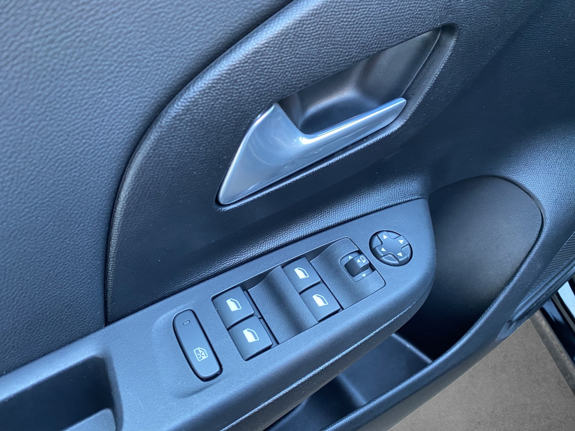 OPEL Corsa 1.2 TP GS A - 19