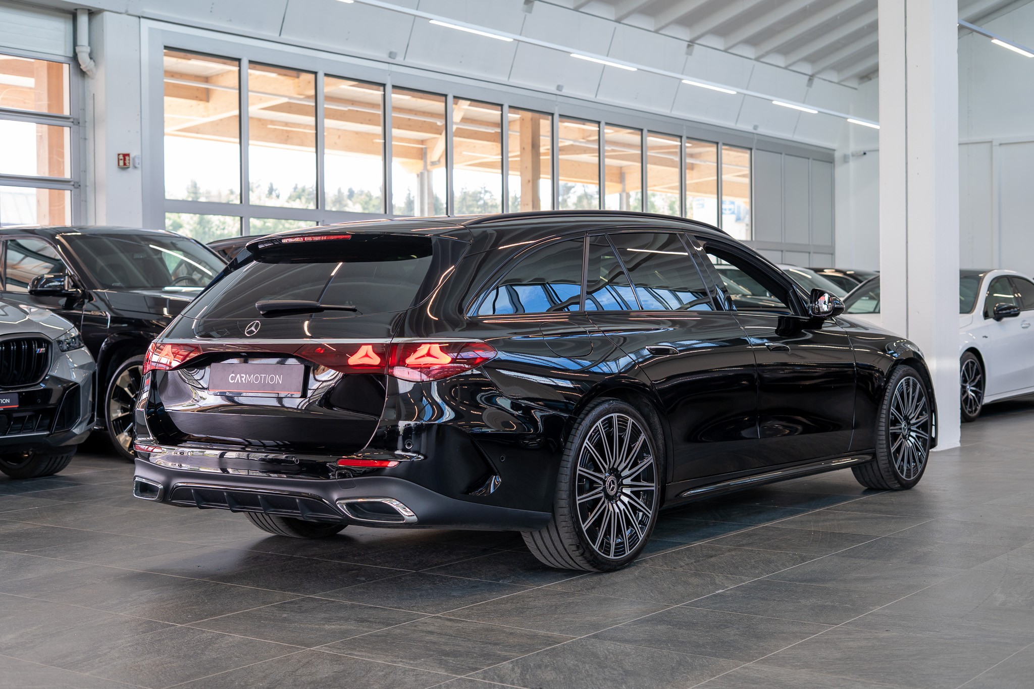 E 220 d AMG Line Kombi / Facelift / Rückfahrkamera / el.Heckklappe