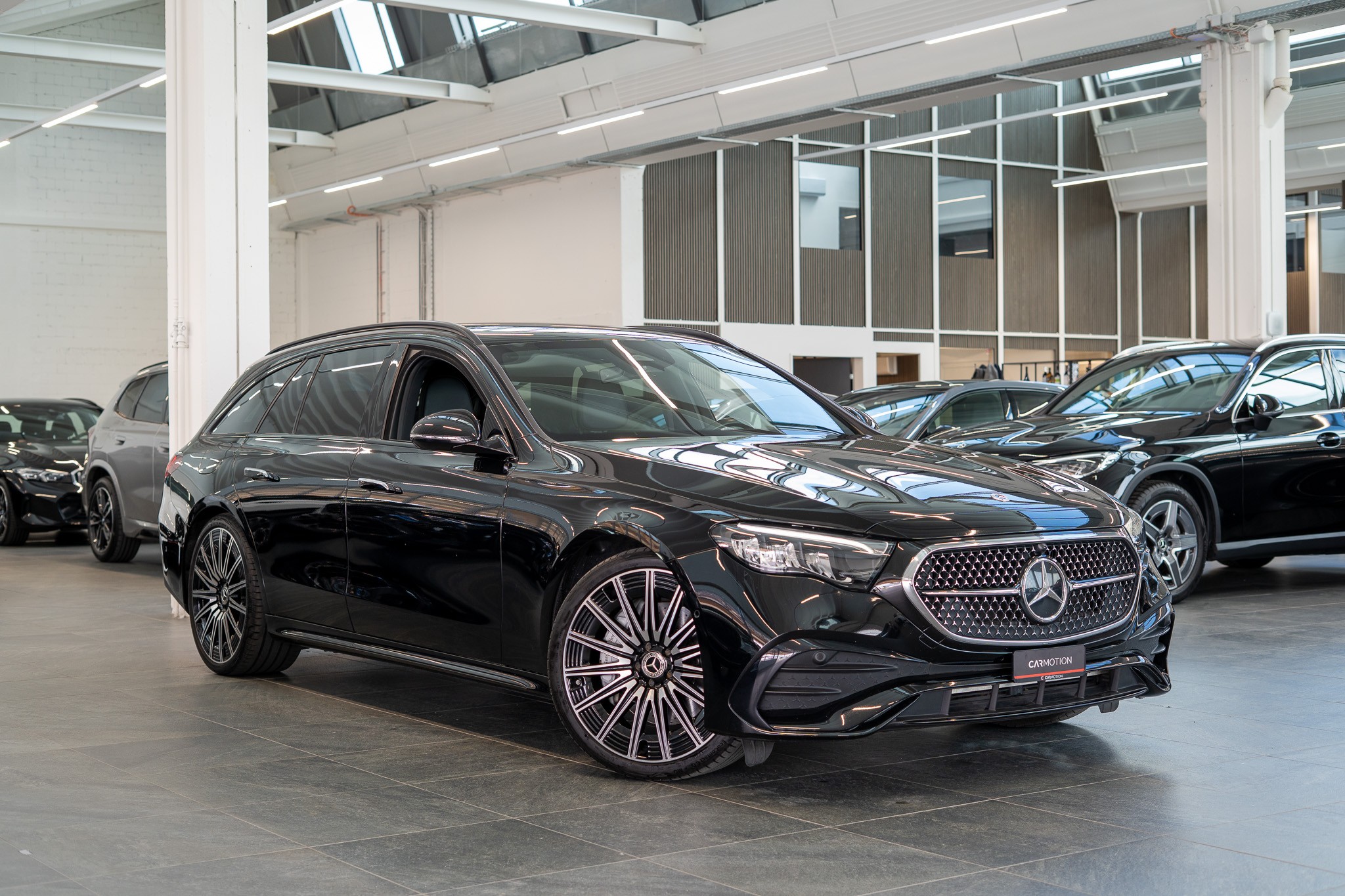 E 220 d AMG Line Kombi / Facelift / Rückfahrkamera / el.Heckklappe