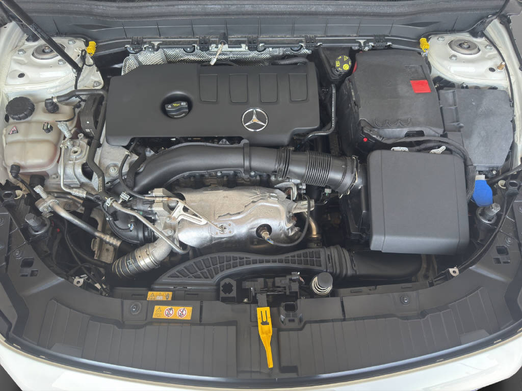 MERCEDES-BENZ GLB 250 Style 4Matic - 9